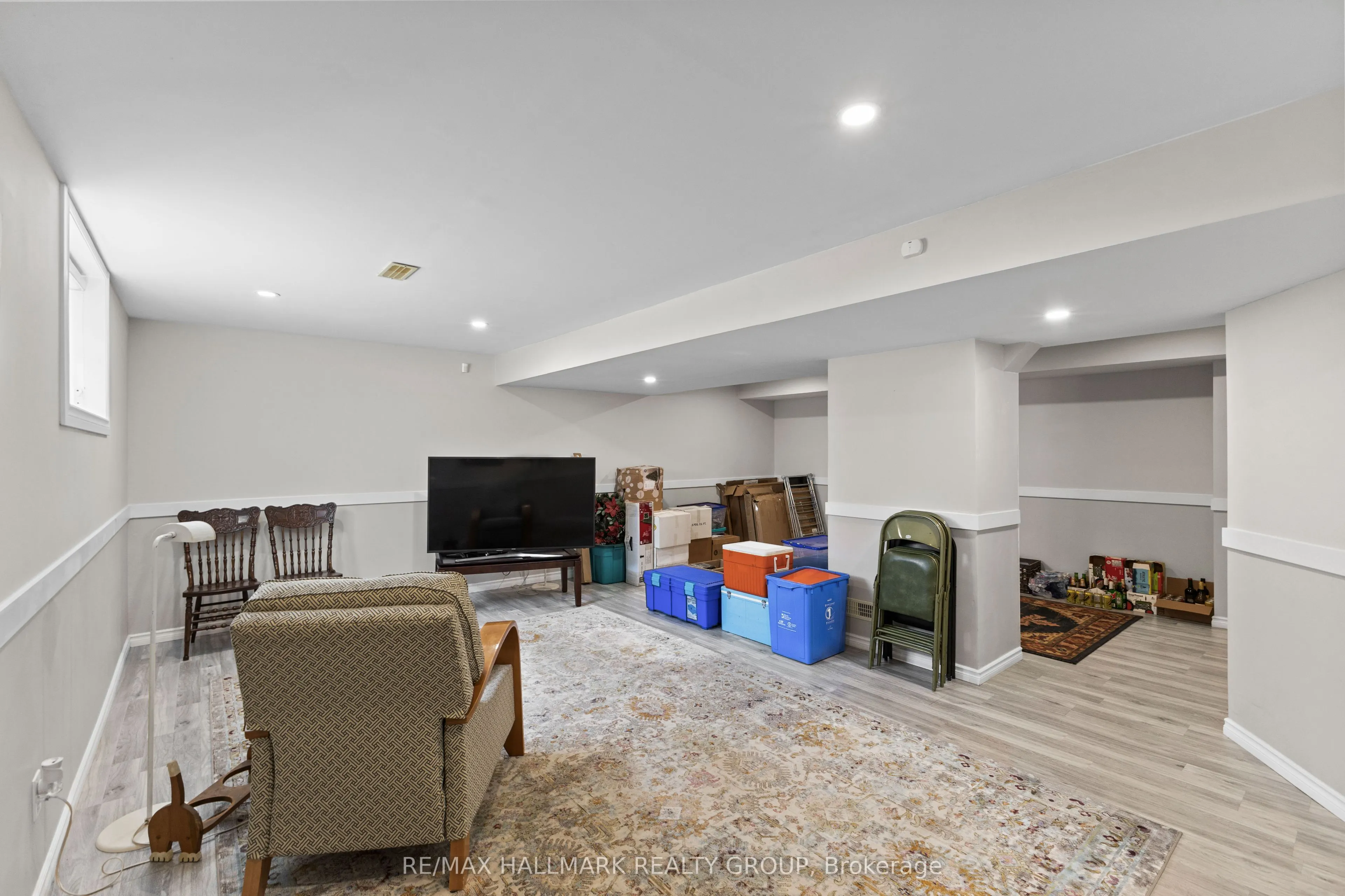 112 Gracewood Crescent