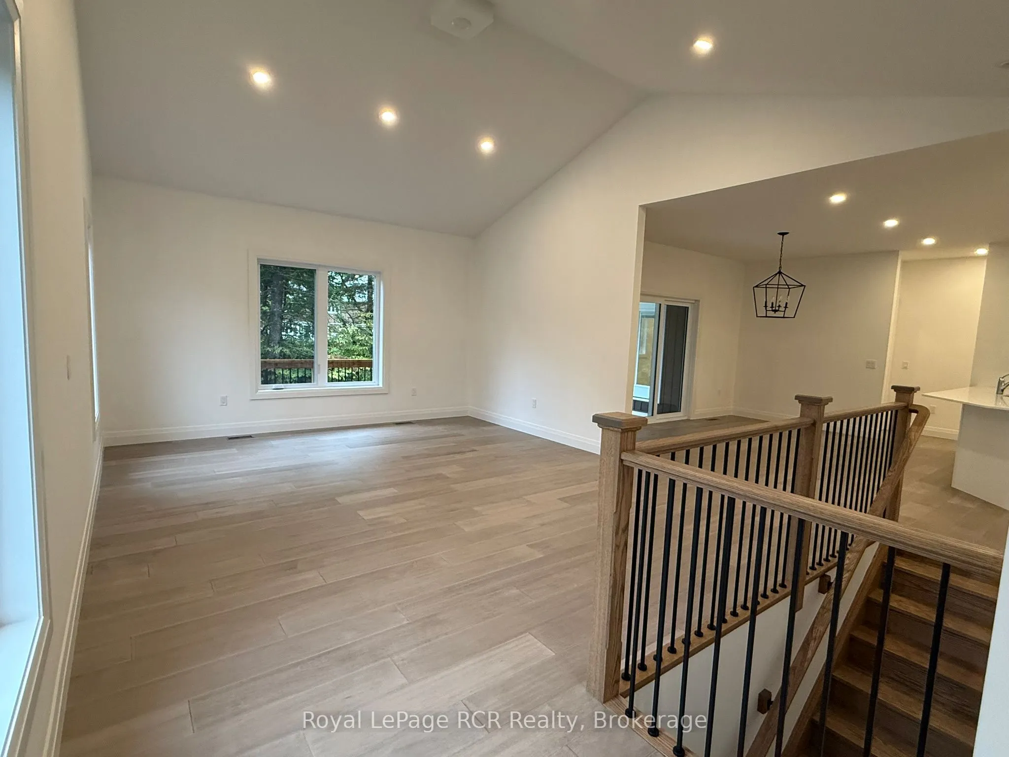 170 ELGIN ST