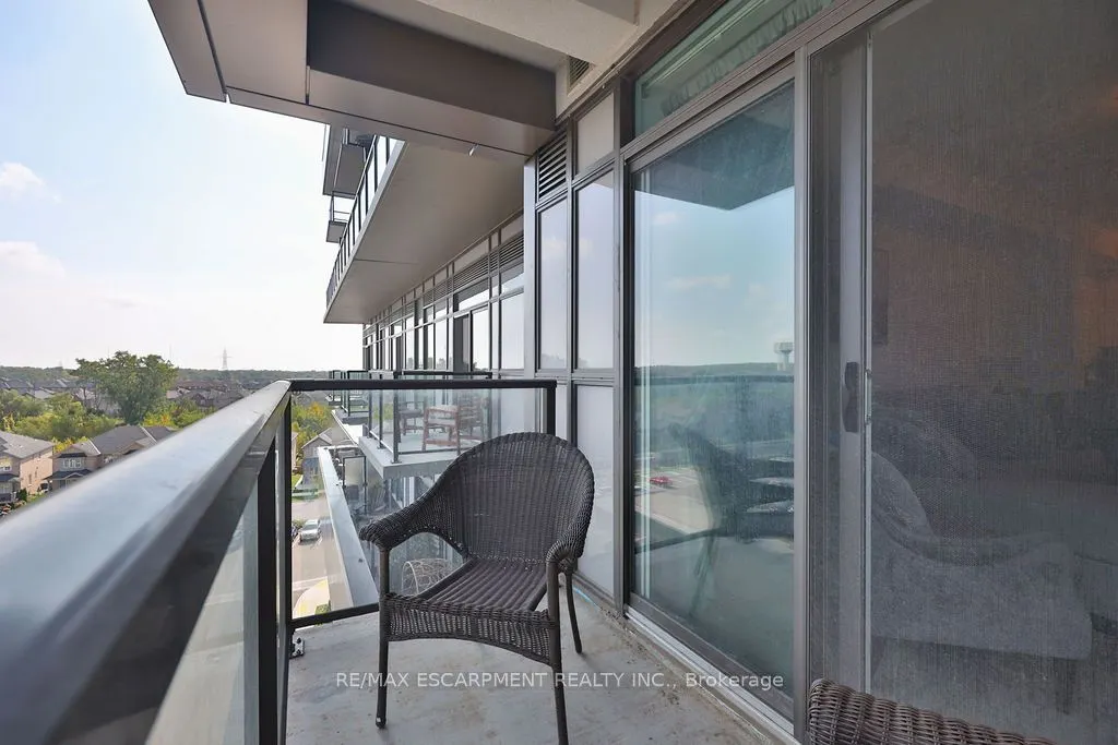 450 DUNDAS Street E, #607
