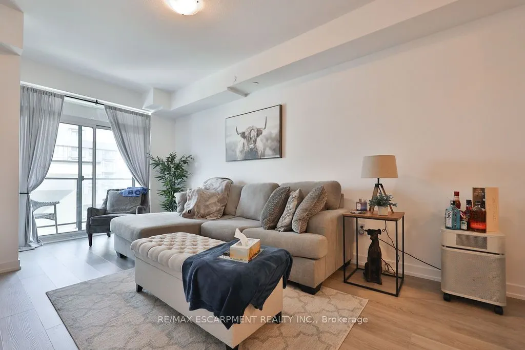 450 DUNDAS Street E, #607