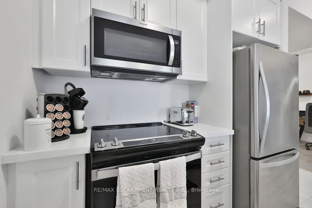 450 DUNDAS Street E, #607