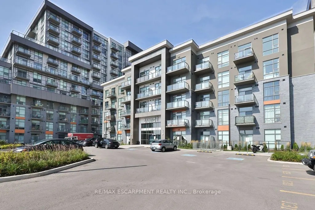 450 DUNDAS Street E, #607