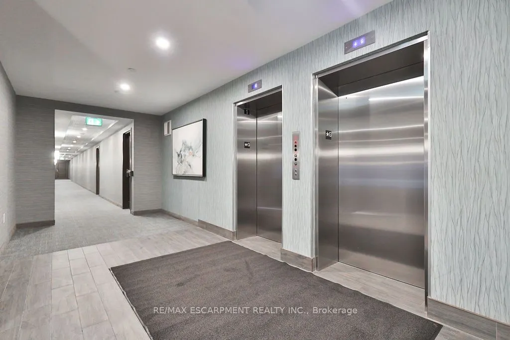 450 DUNDAS Street E, #607