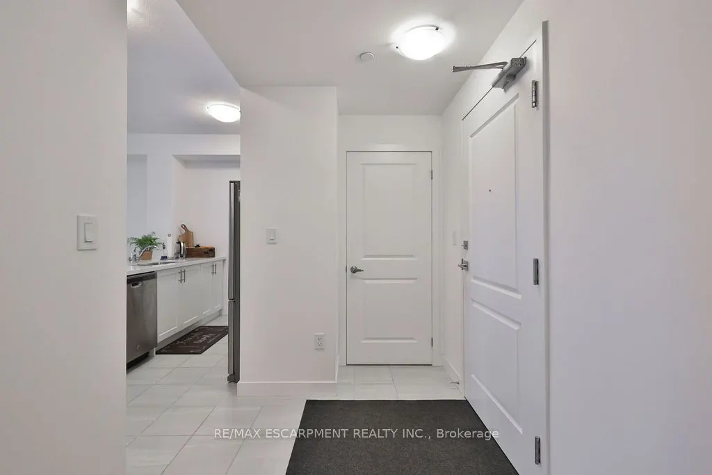450 DUNDAS Street E, #607