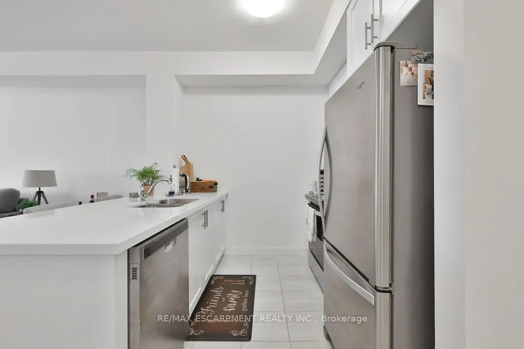 450 DUNDAS Street E, #607