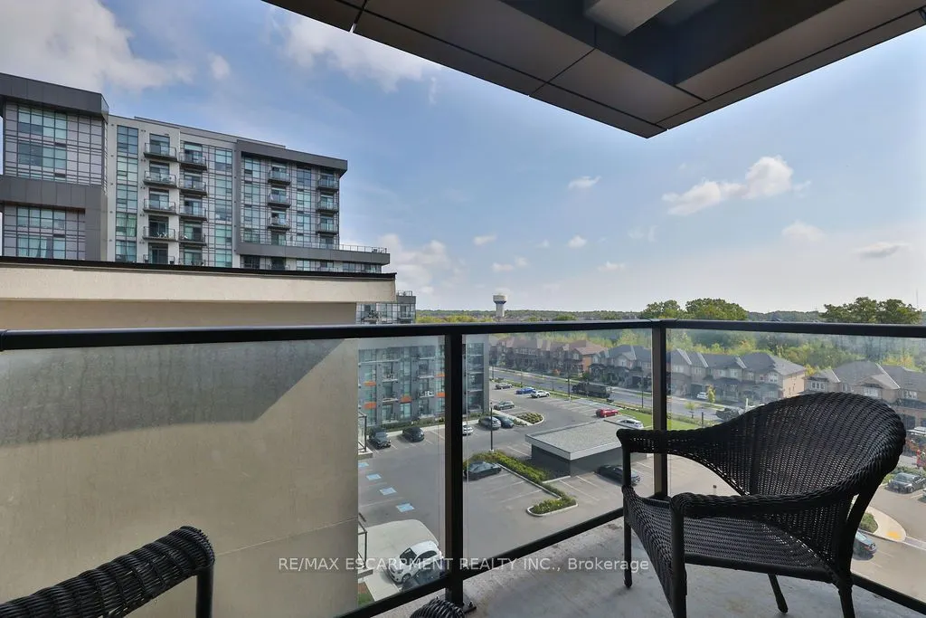 450 DUNDAS Street E, #607