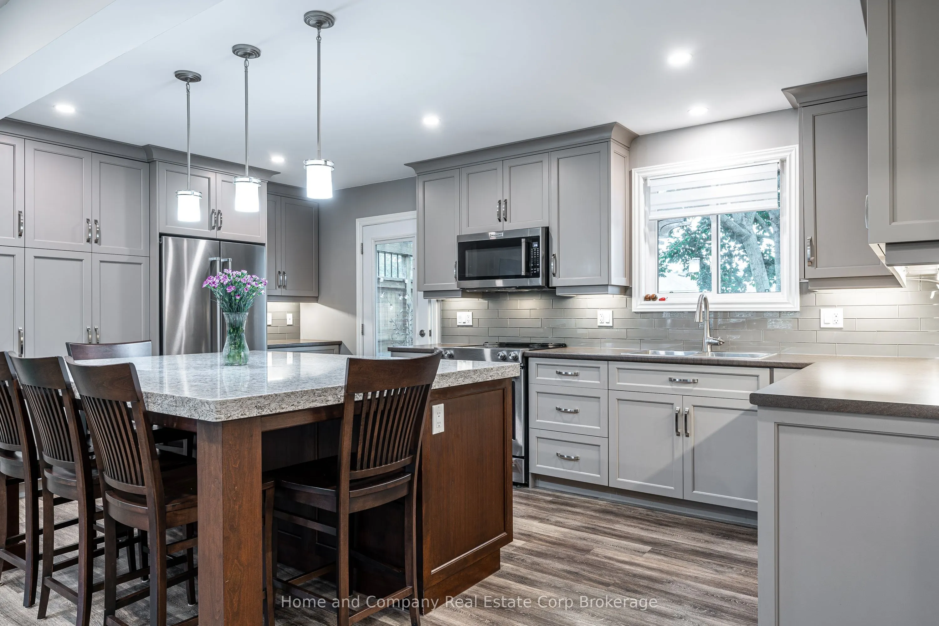 152 Kemp Crescent