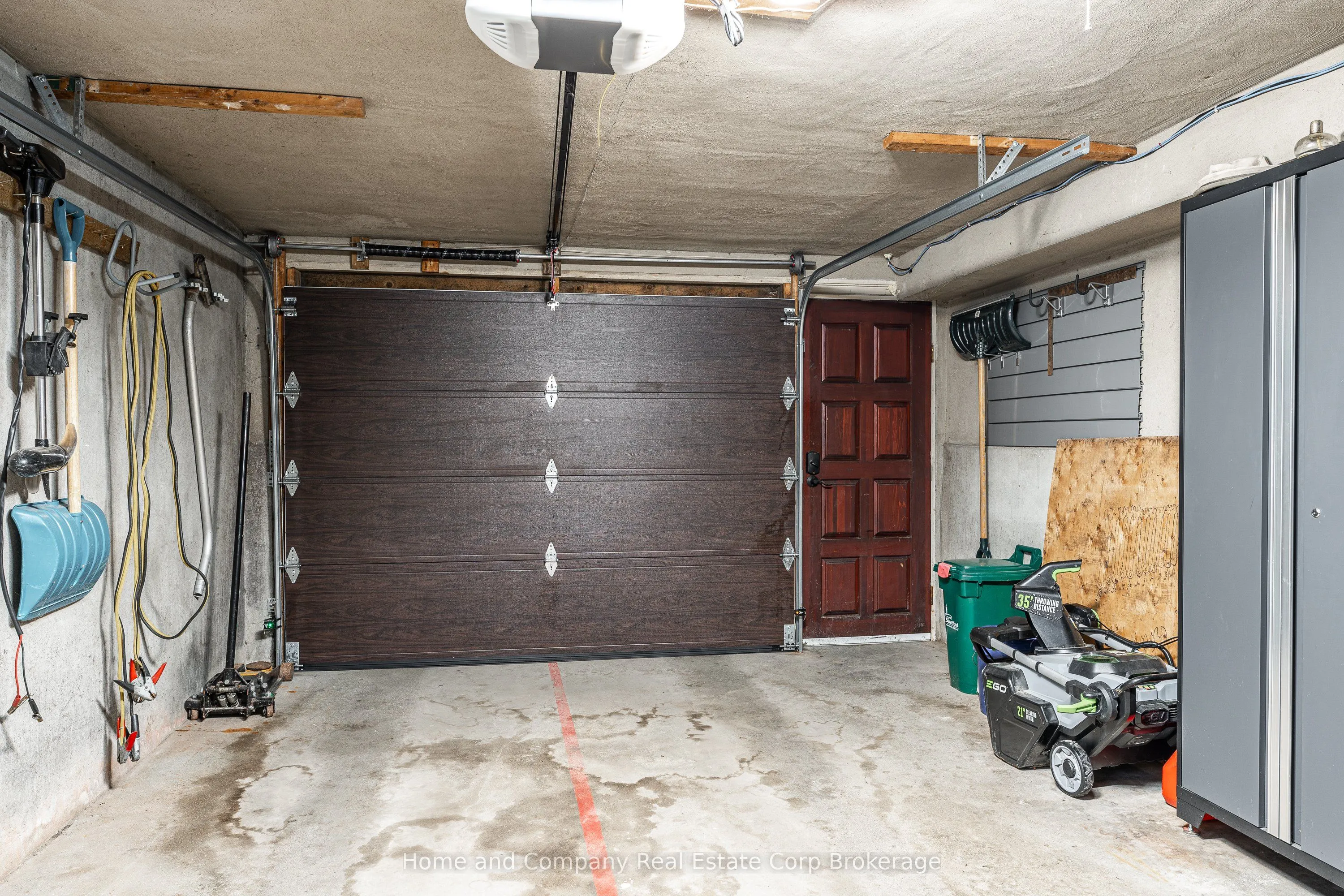 152 Kemp Crescent
