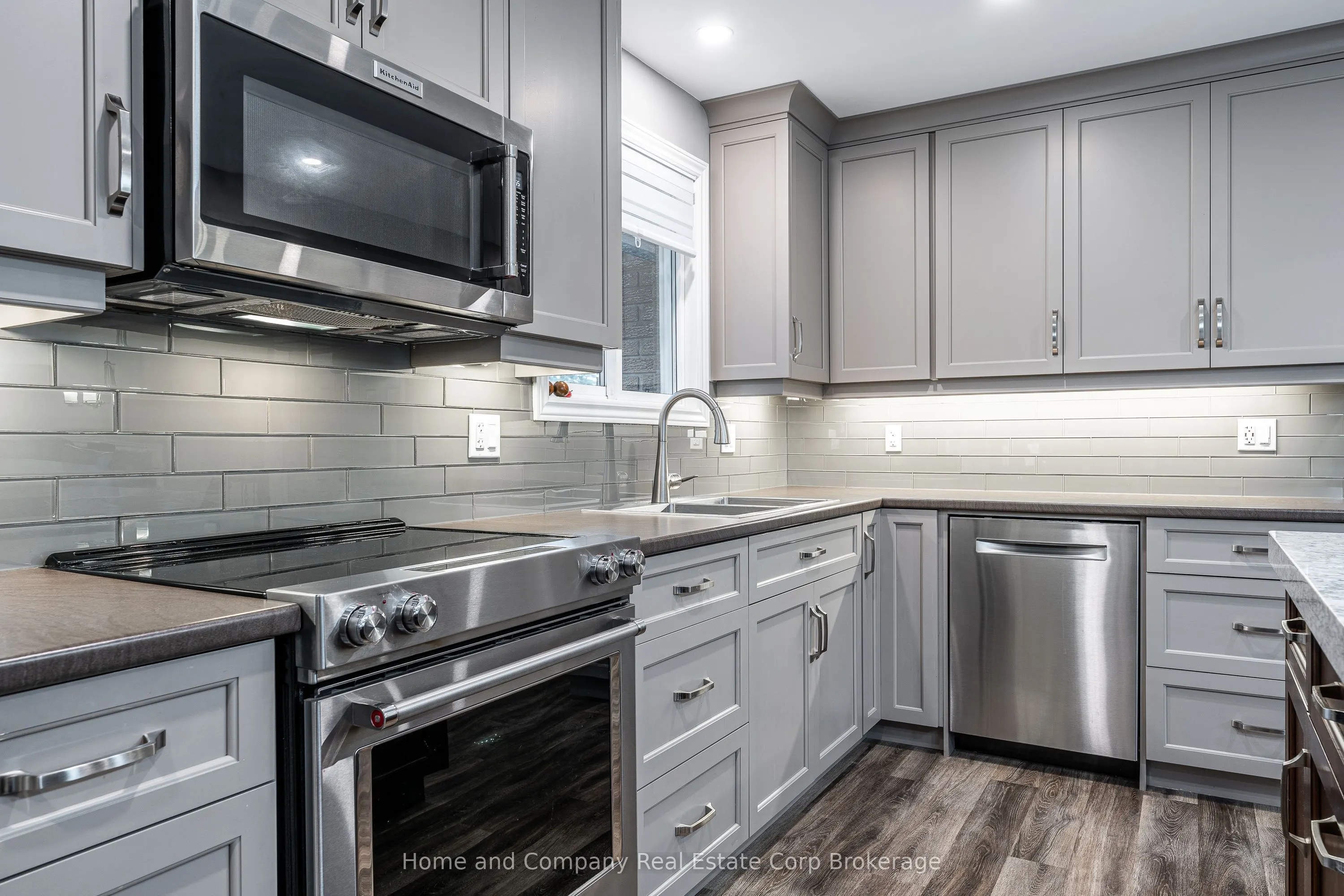 152 Kemp Crescent