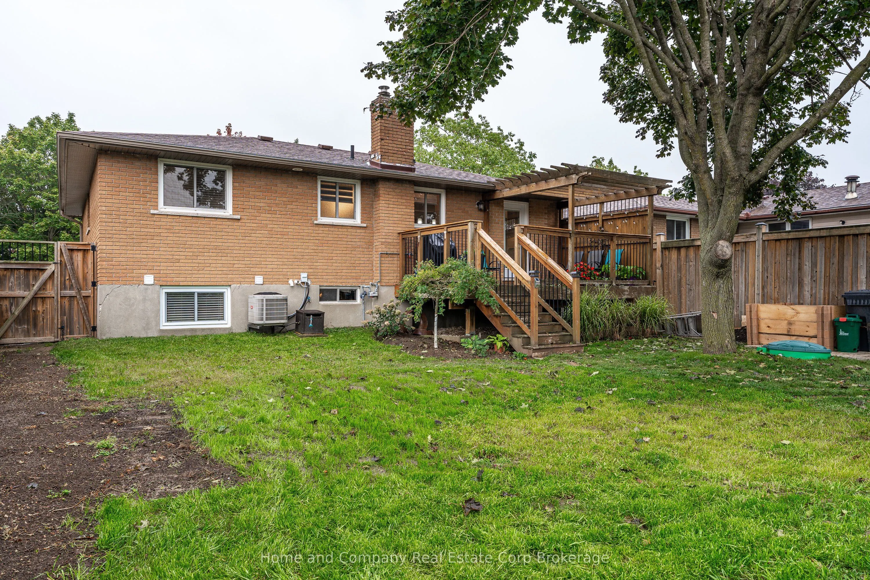 152 Kemp Crescent