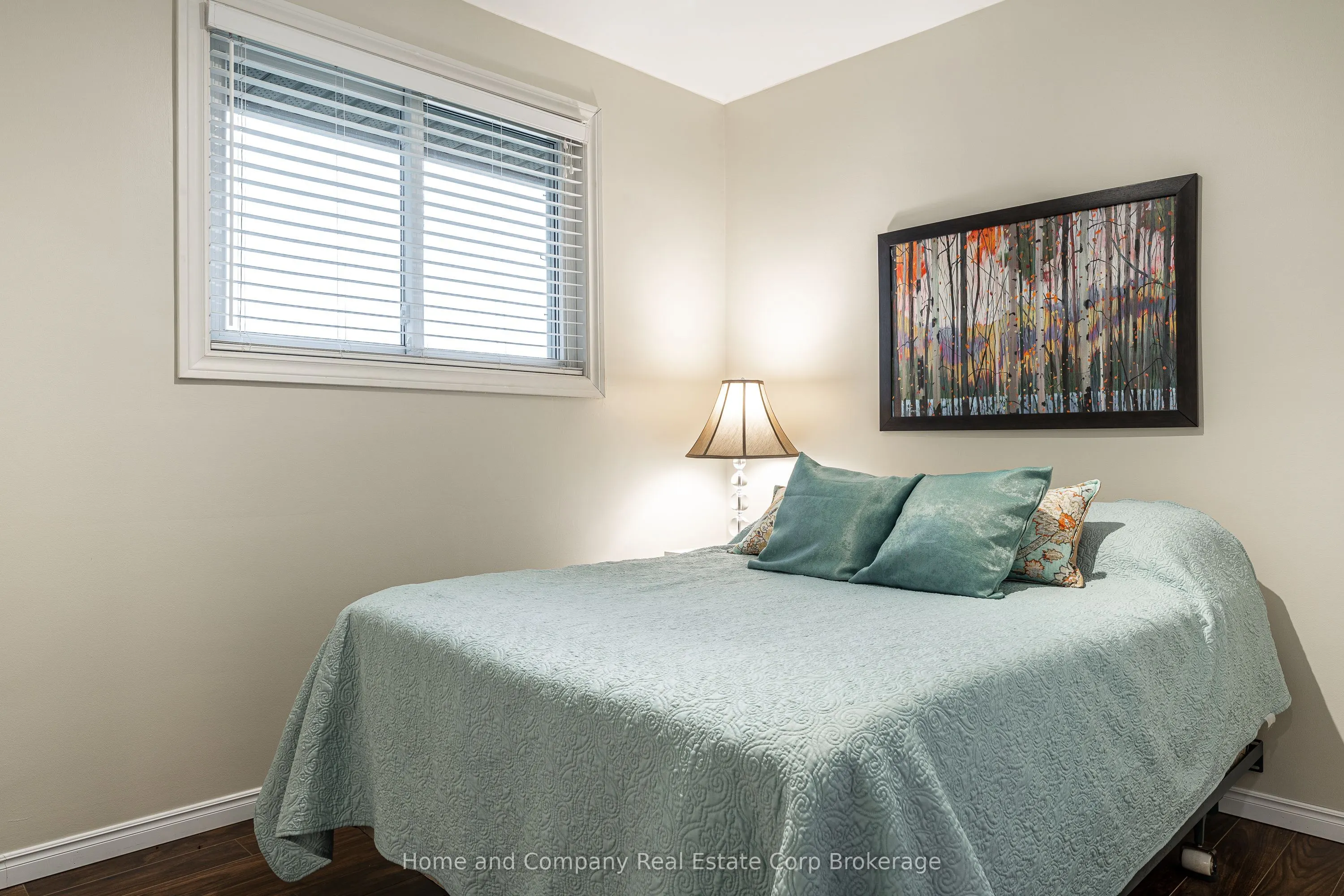 152 Kemp Crescent