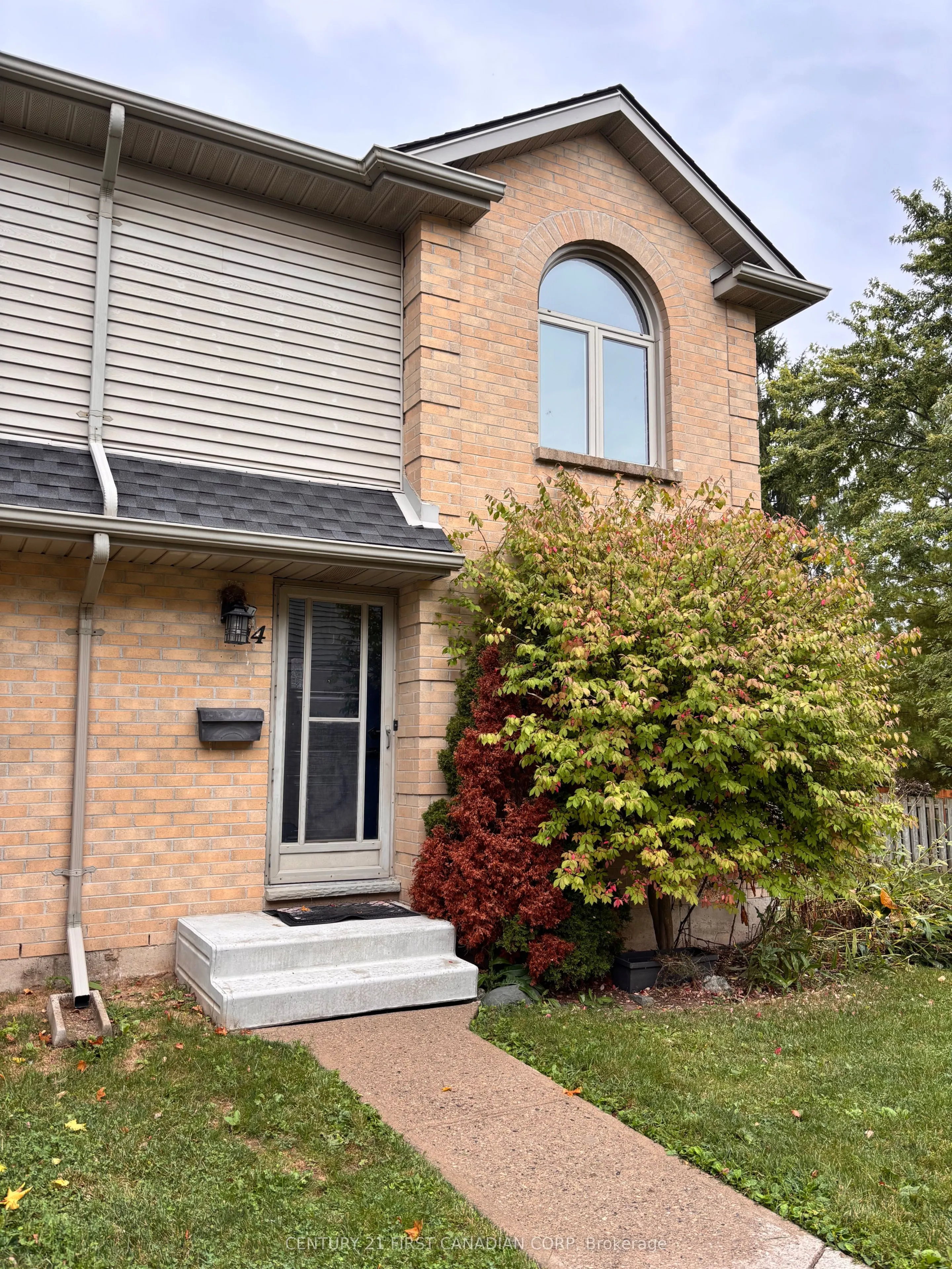 925 Lawson Road, #14
