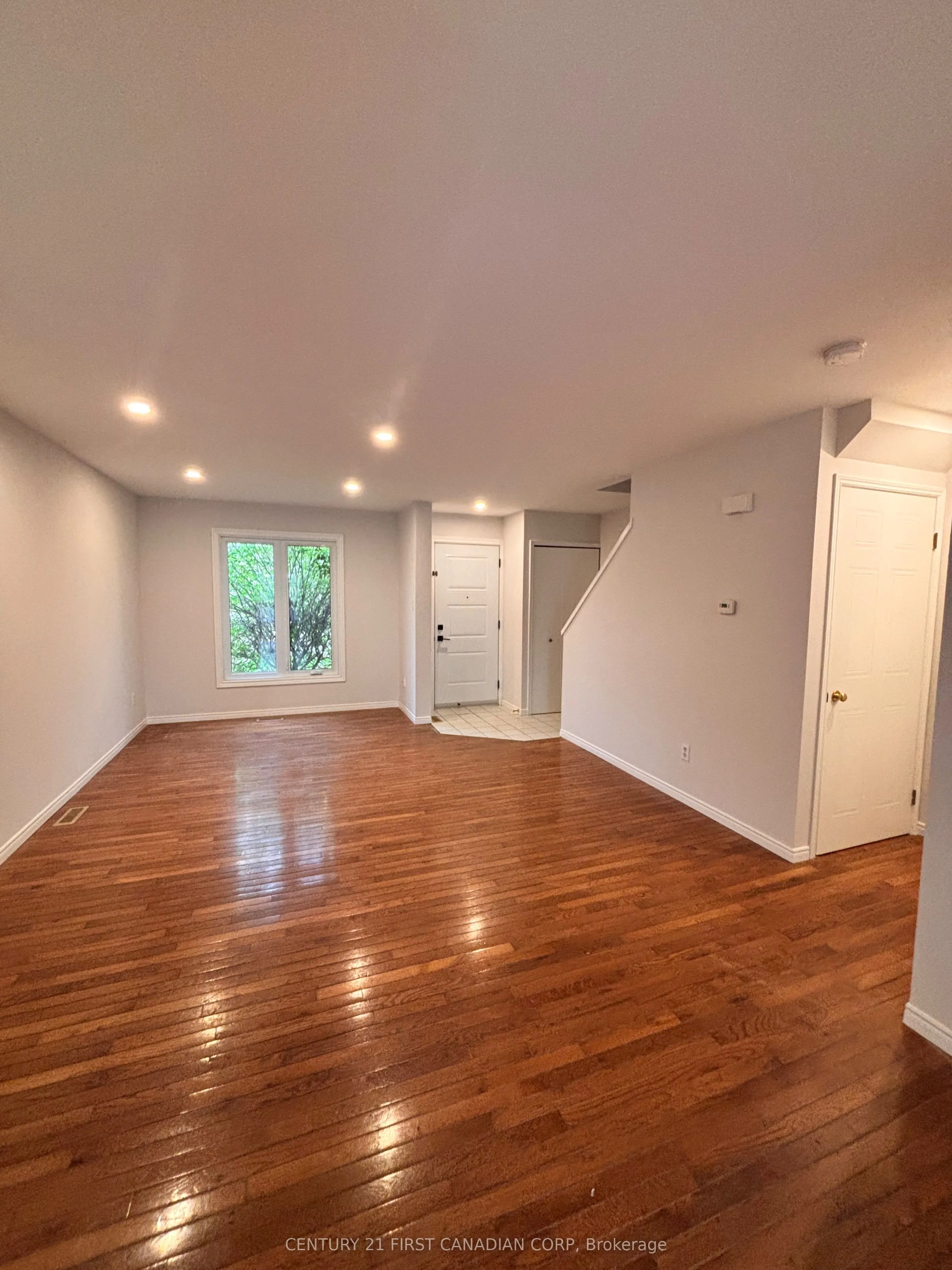 925 Lawson Road, #14