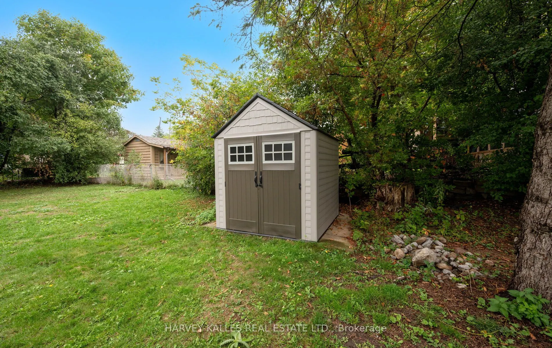 112 DUMBLE Avenue