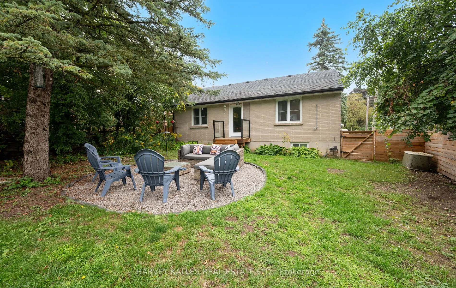 112 DUMBLE Avenue
