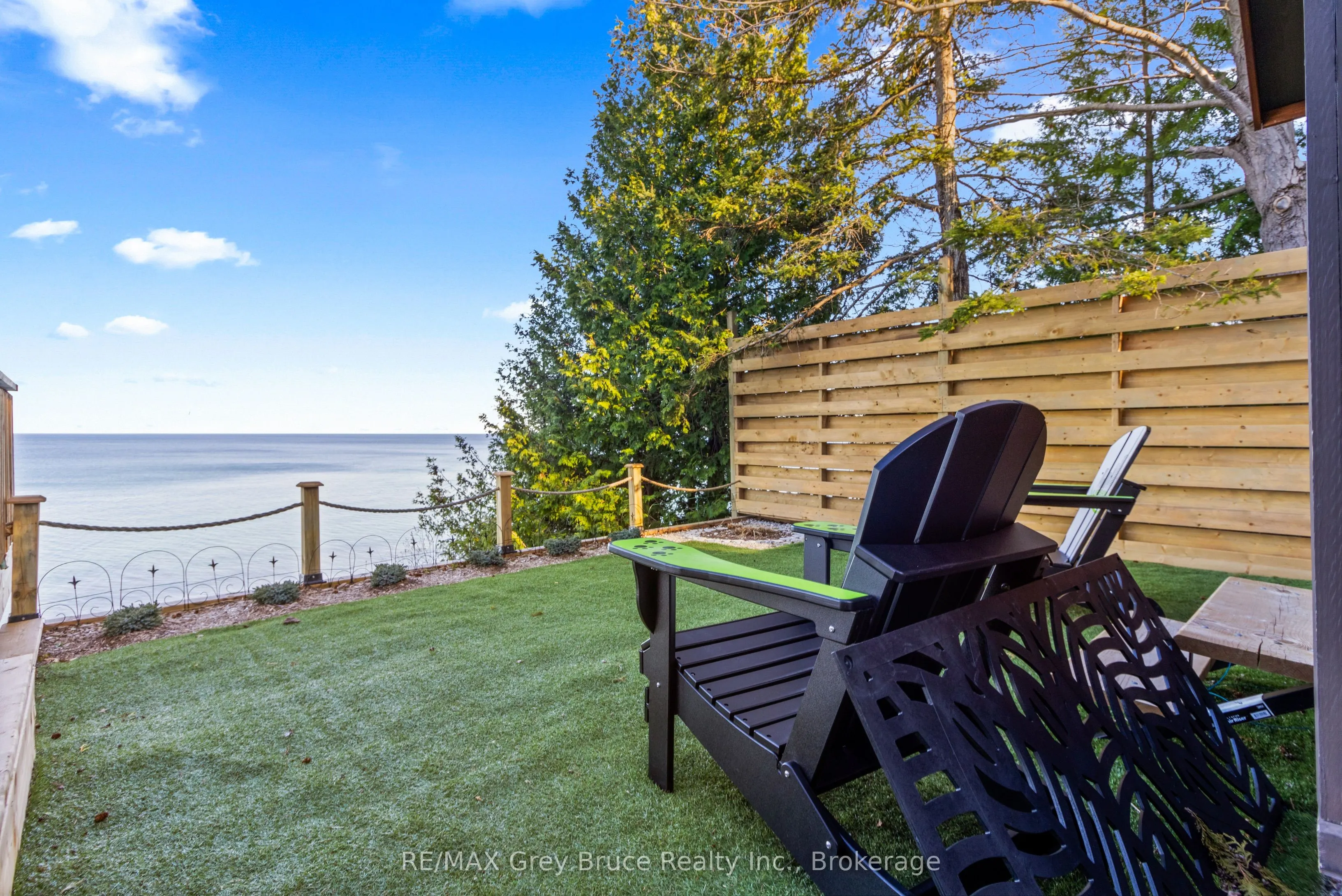 1132 Dyers Bay Road