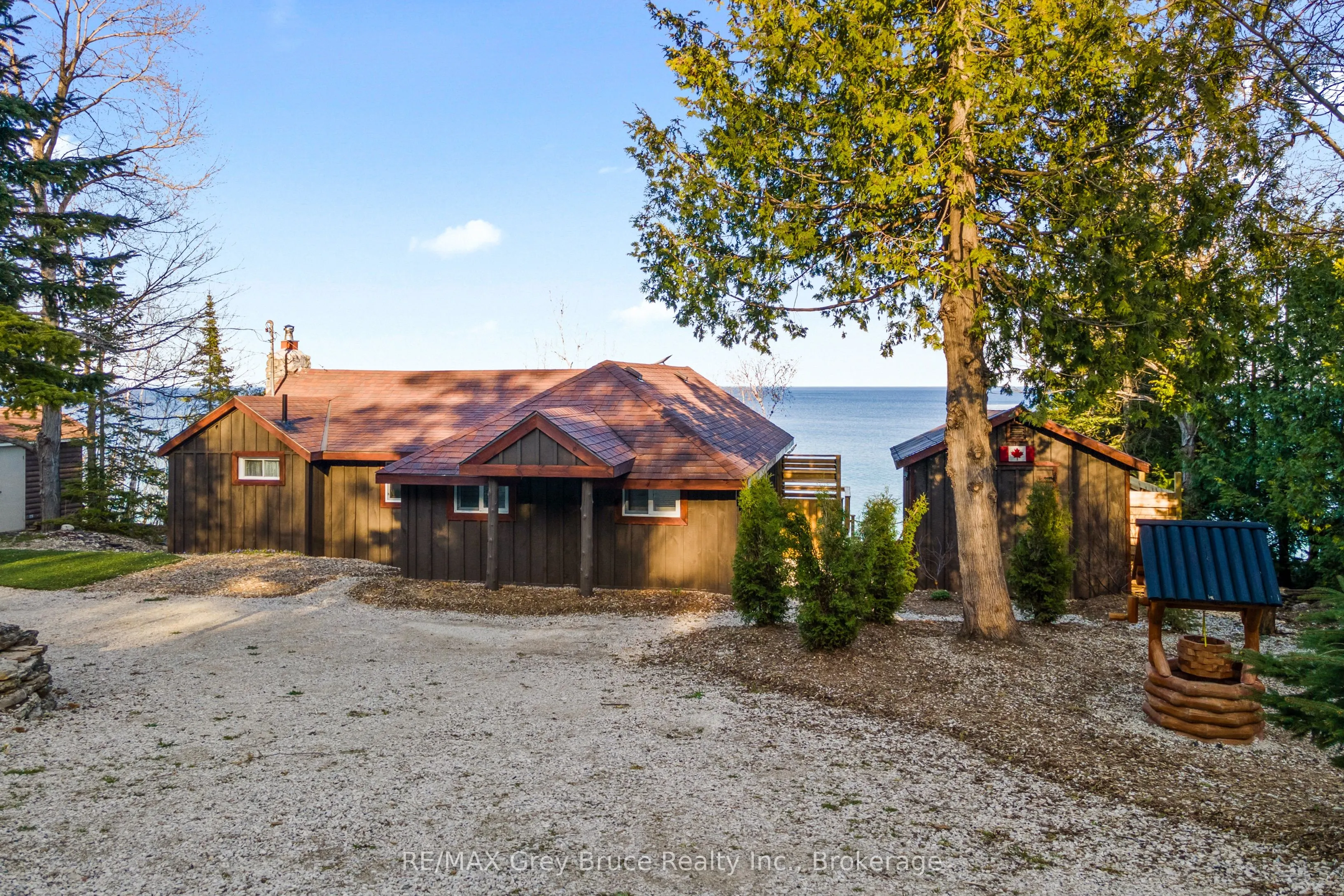 1132 Dyers Bay Road