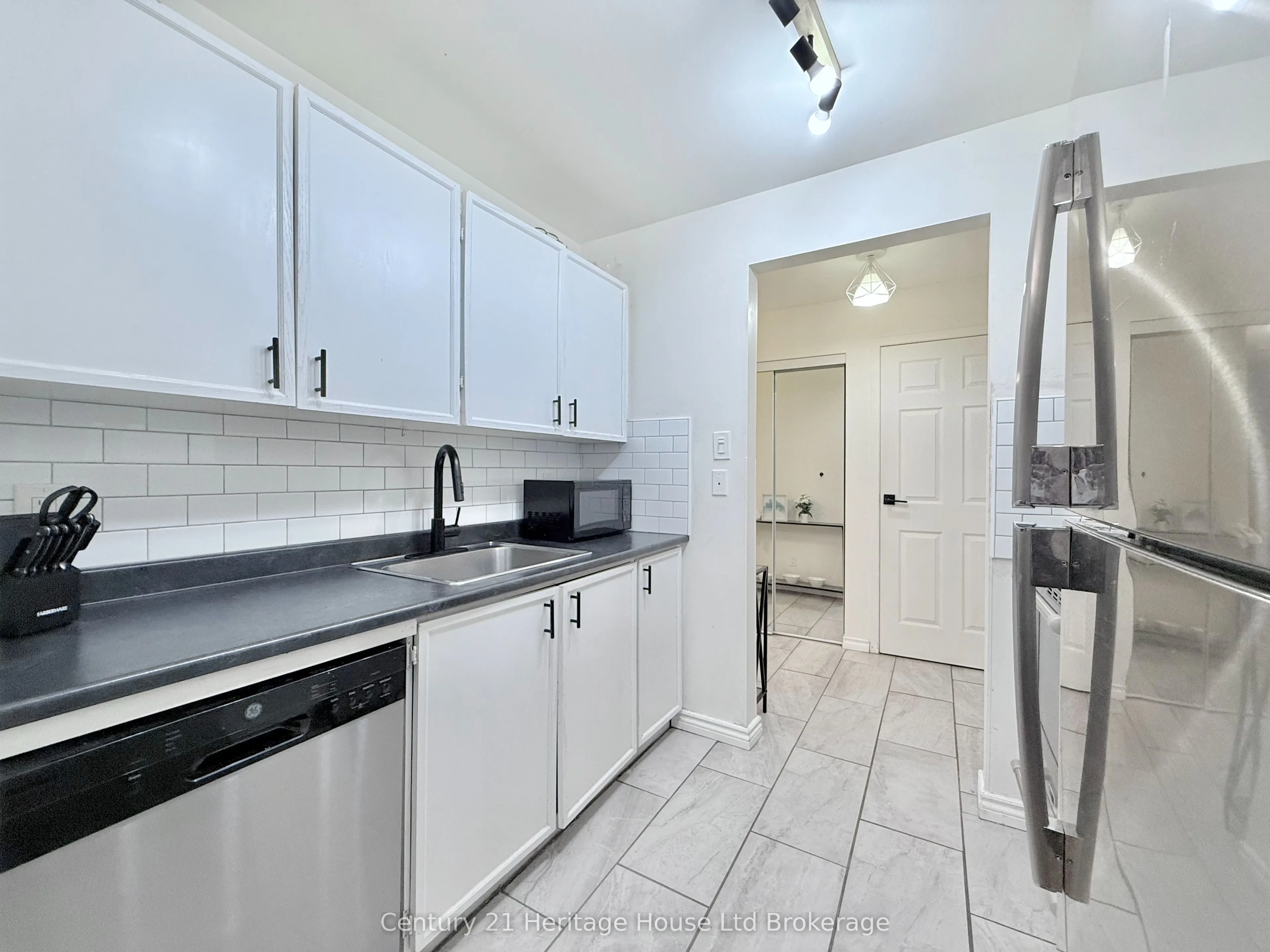 737 DEVERON Crescent, #217