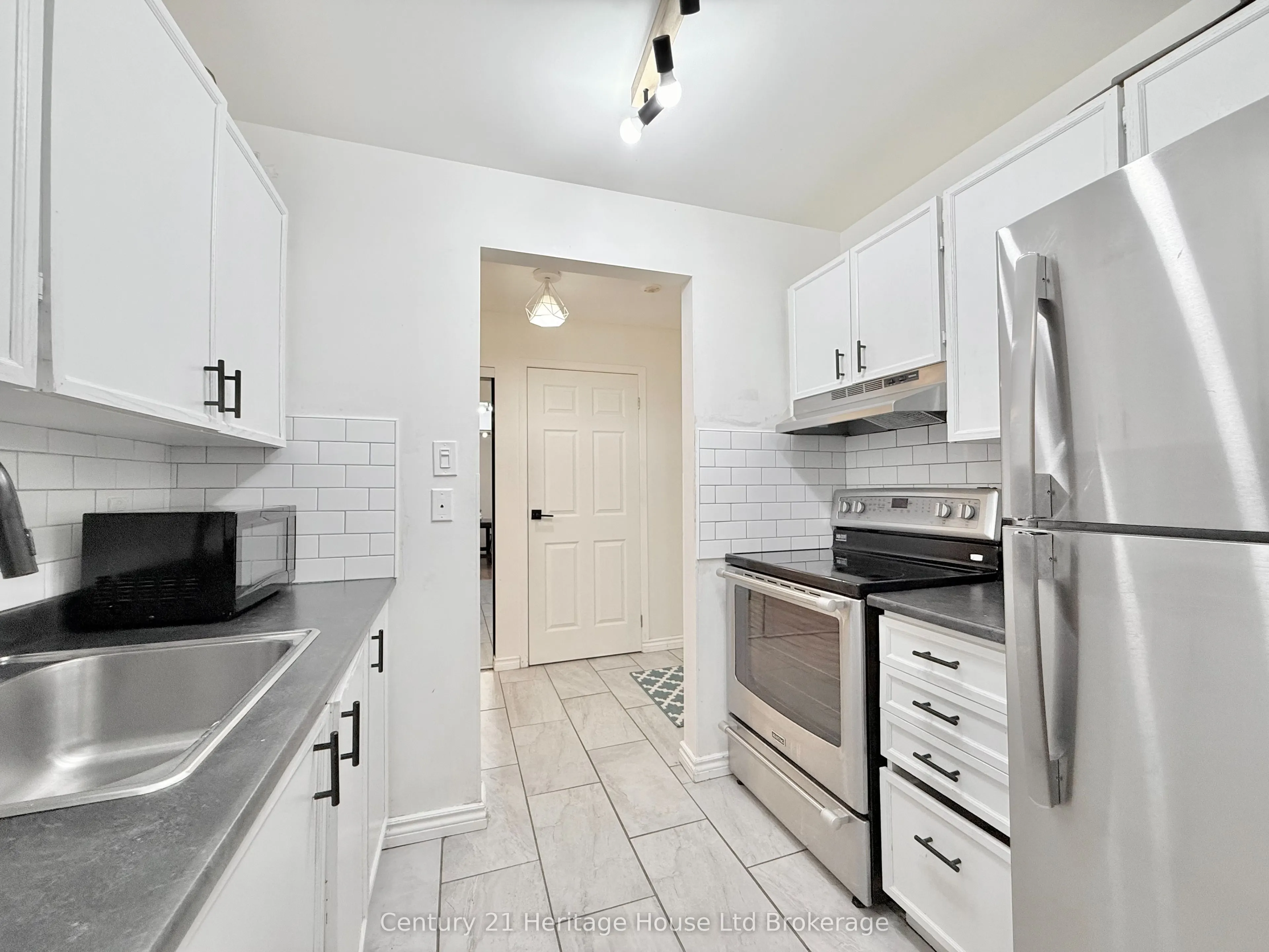 737 DEVERON Crescent, #217