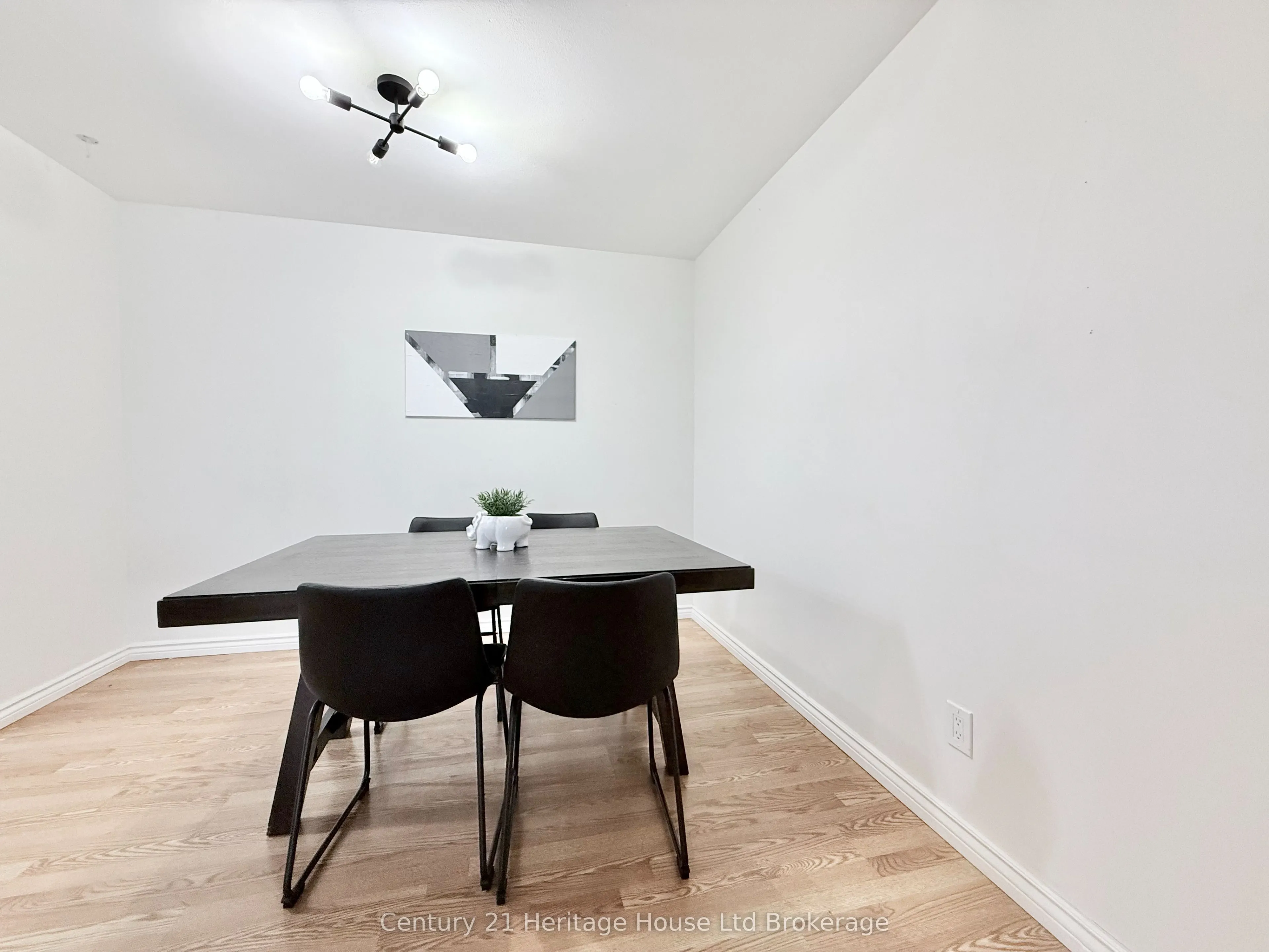 737 DEVERON Crescent, #217