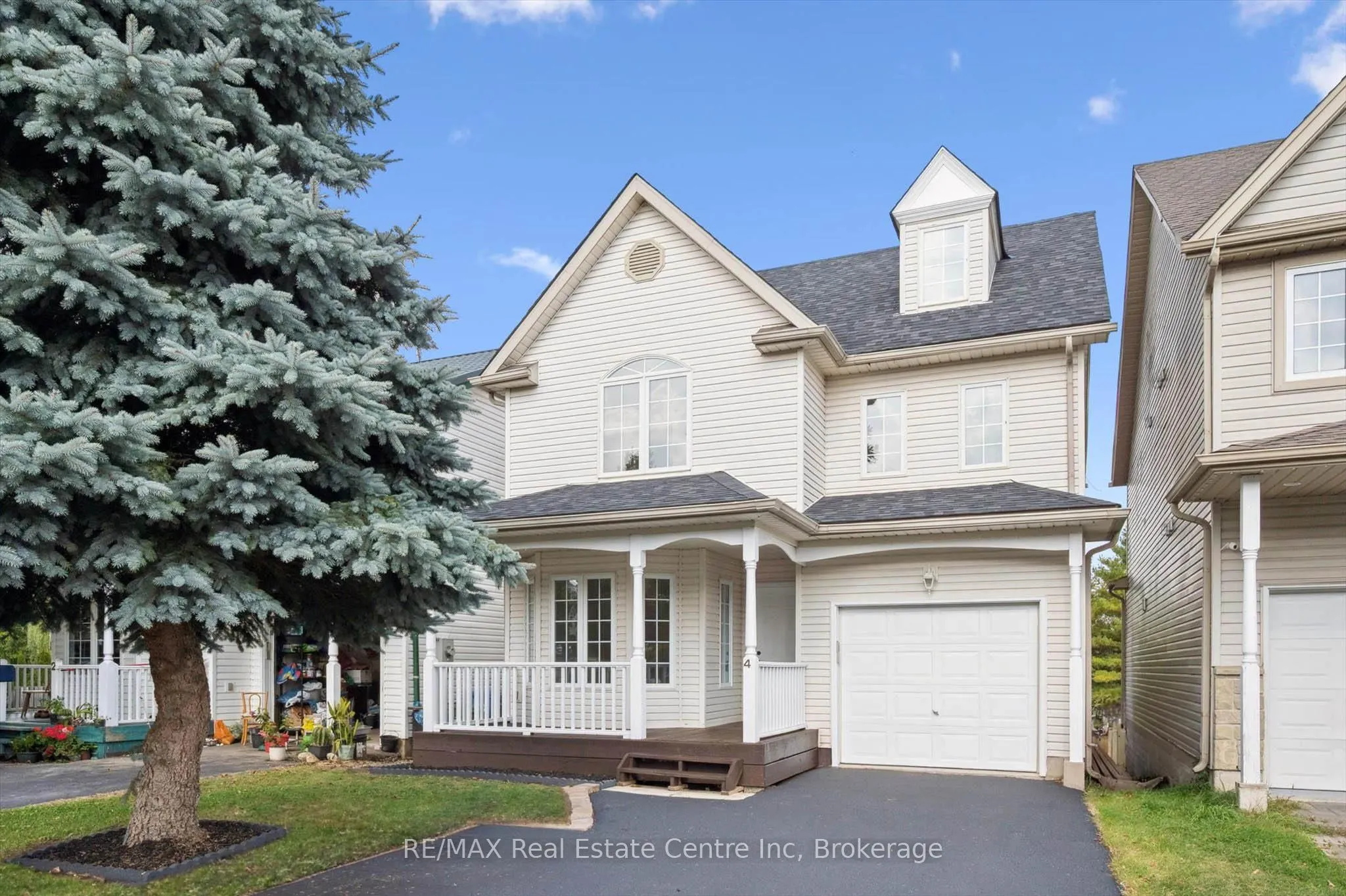 4 CARRINGTON Place