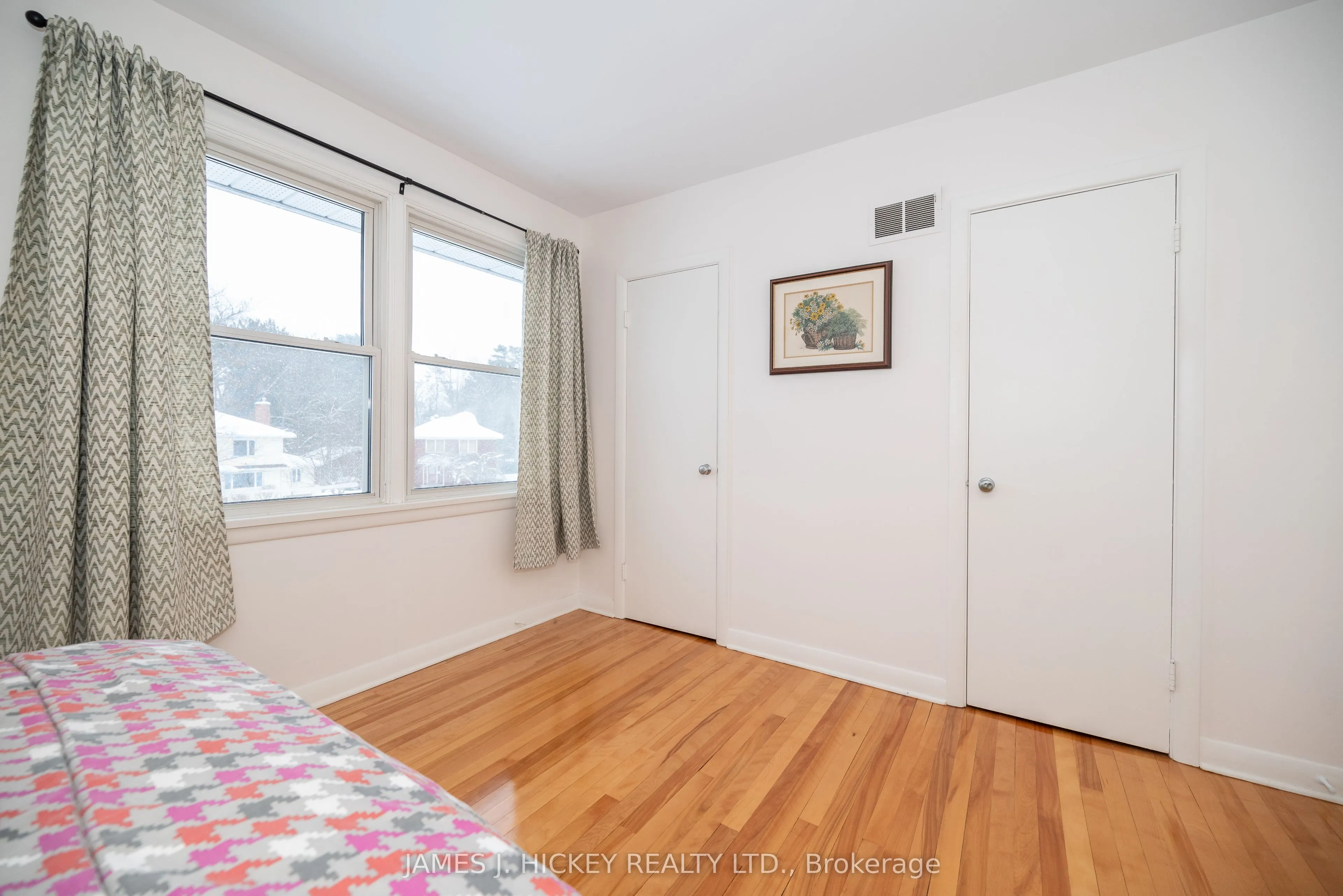 8 Tweedsmuir Place