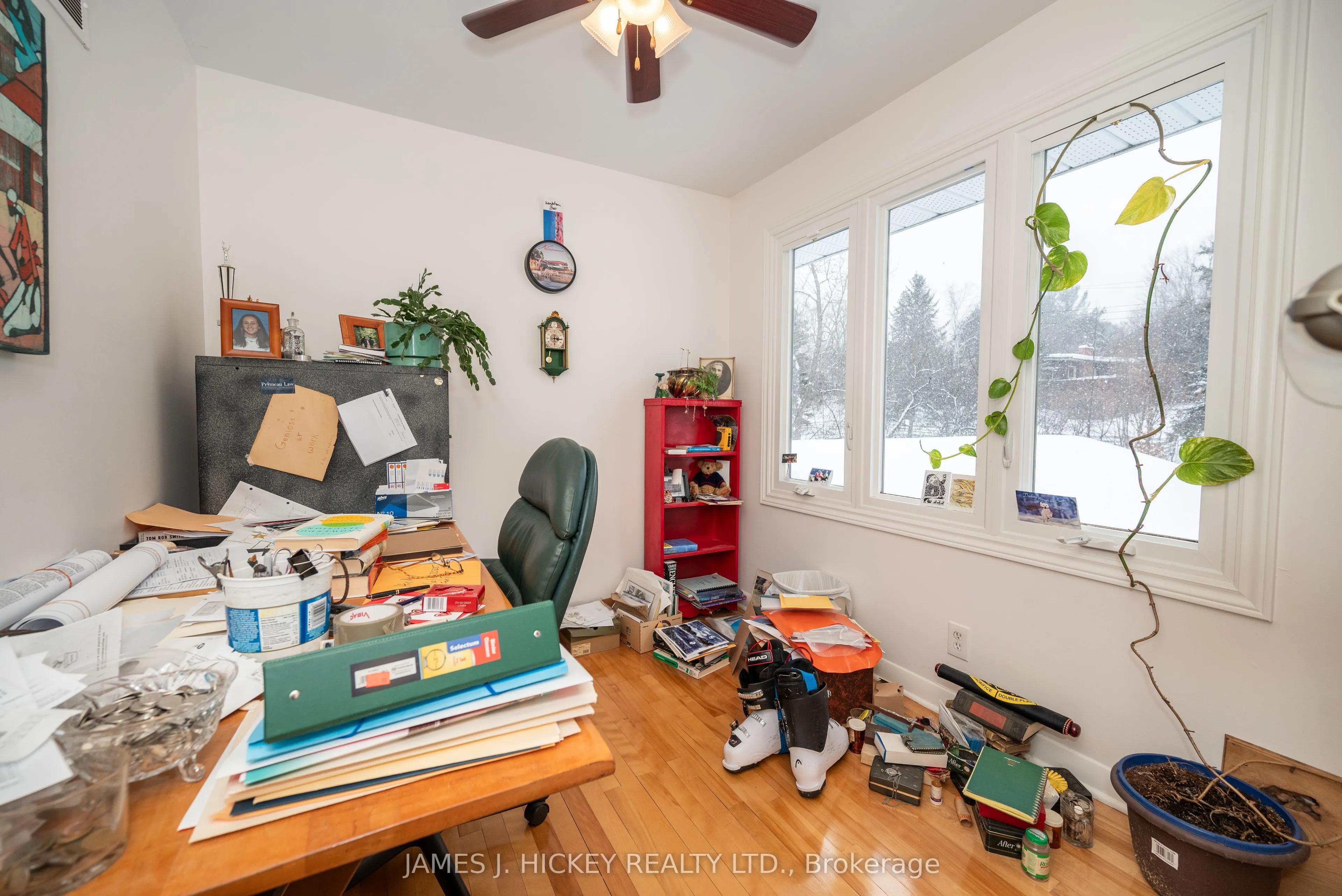 8 Tweedsmuir Place