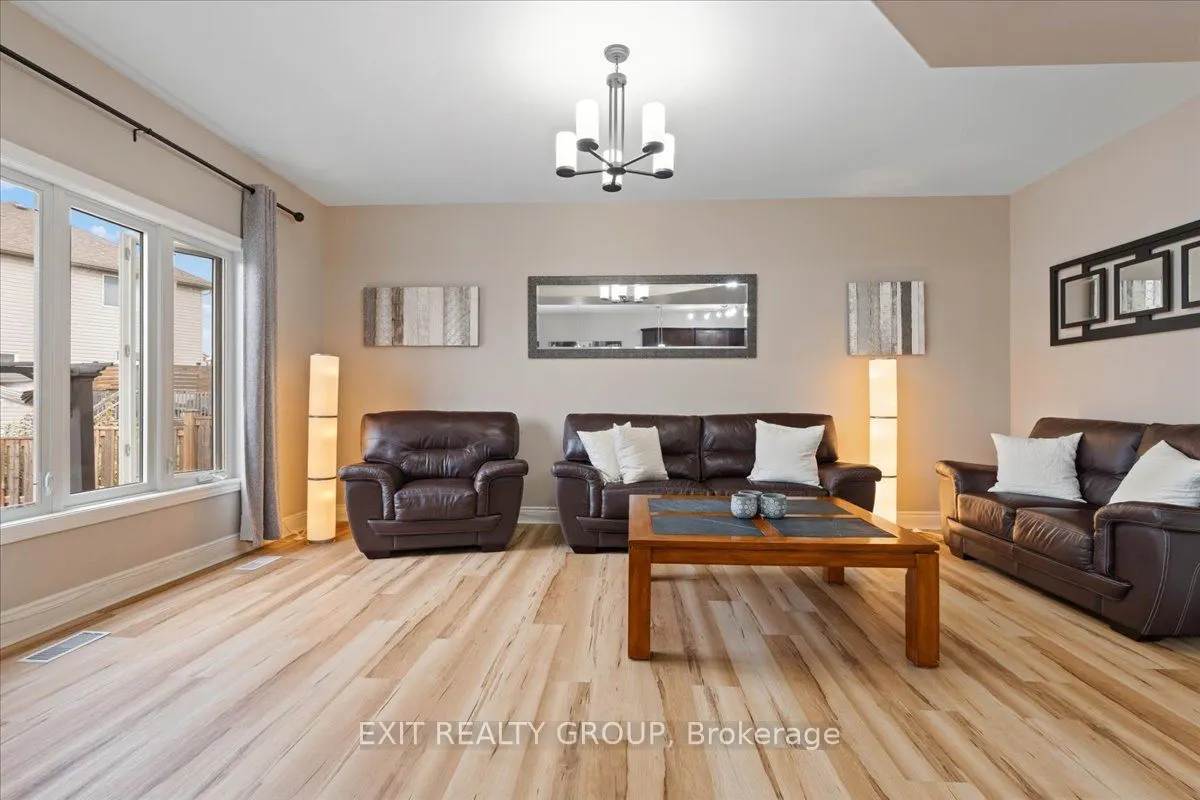82 Mountain Ash Drive