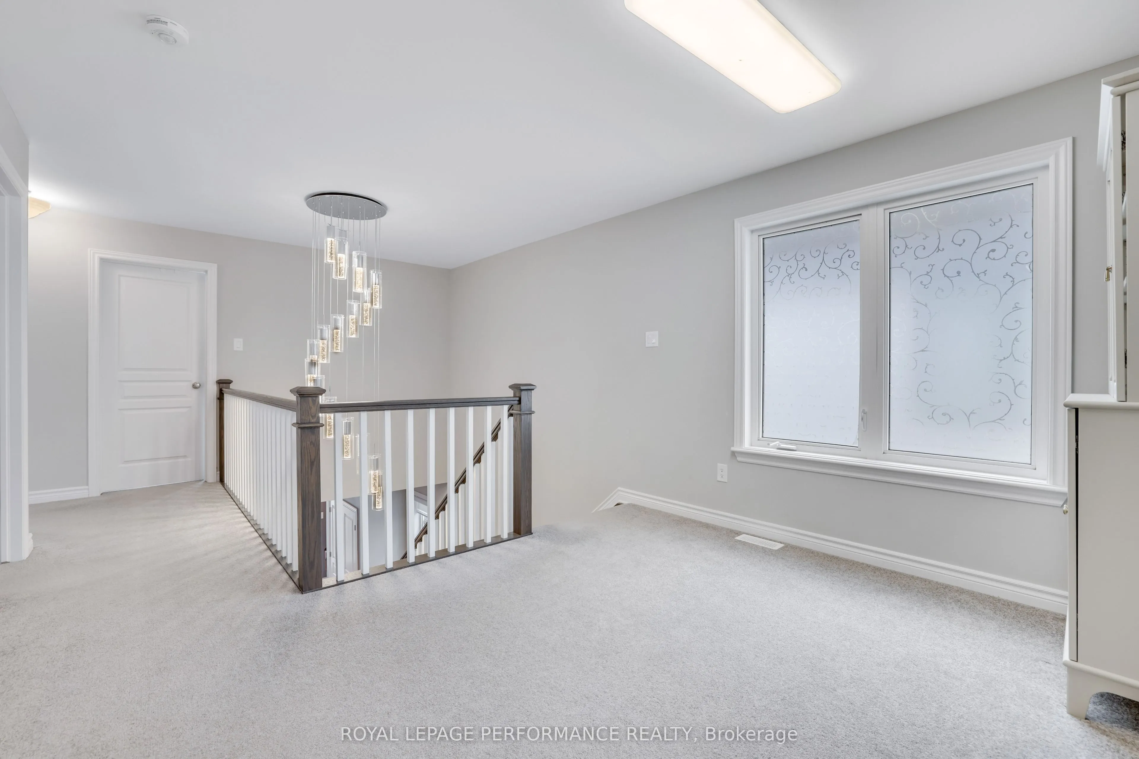 266 SHINLEAF Crescent