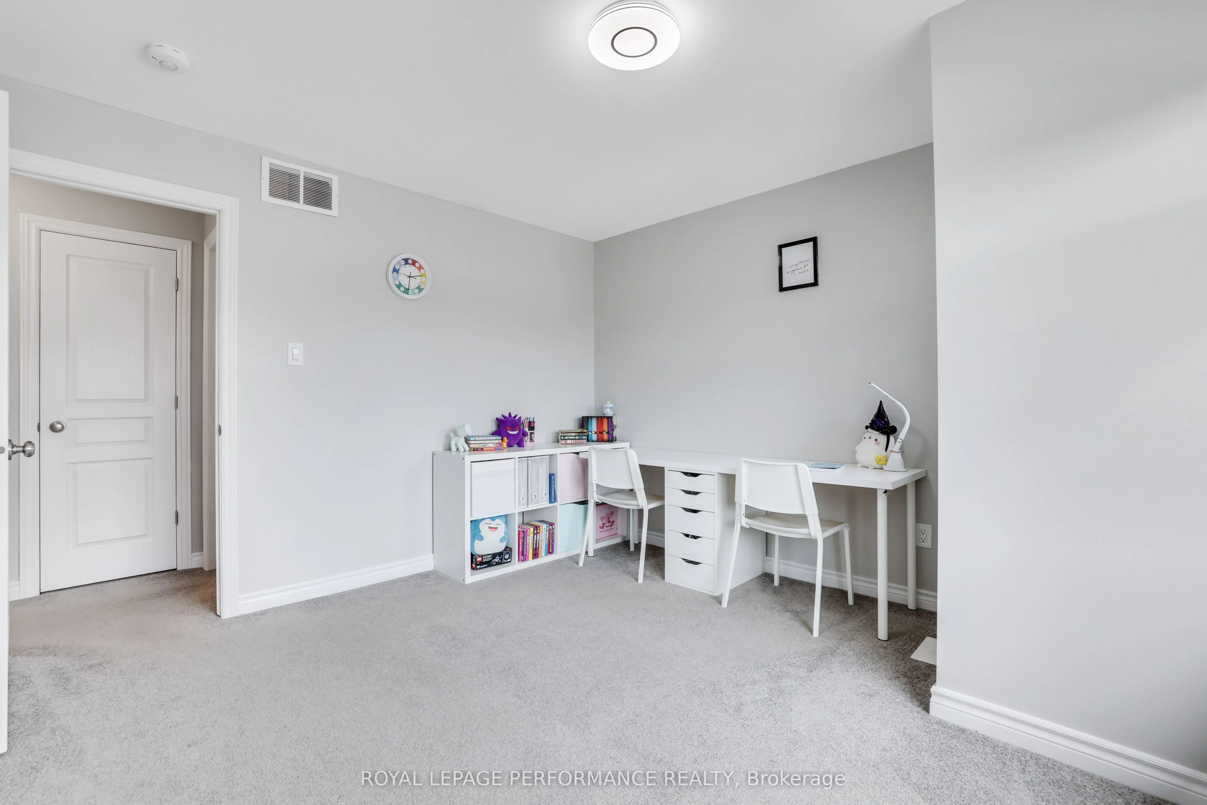 266 SHINLEAF Crescent
