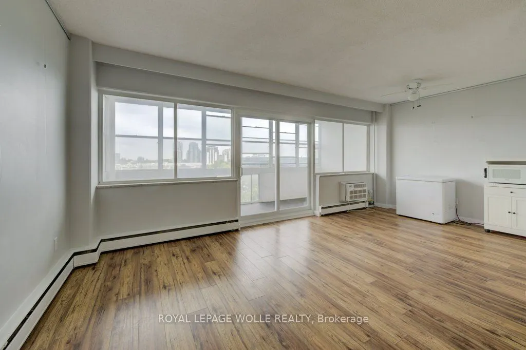 45 Westmount Road N, #602