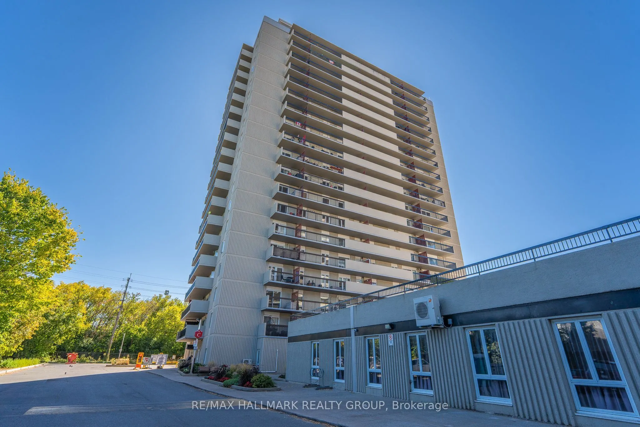 158C McArthur Avenue, #808