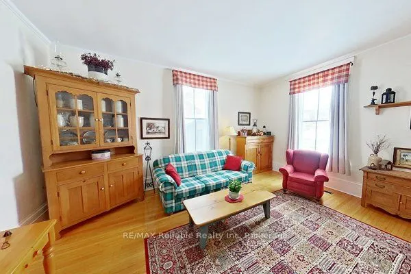 43 Jarvis Street N