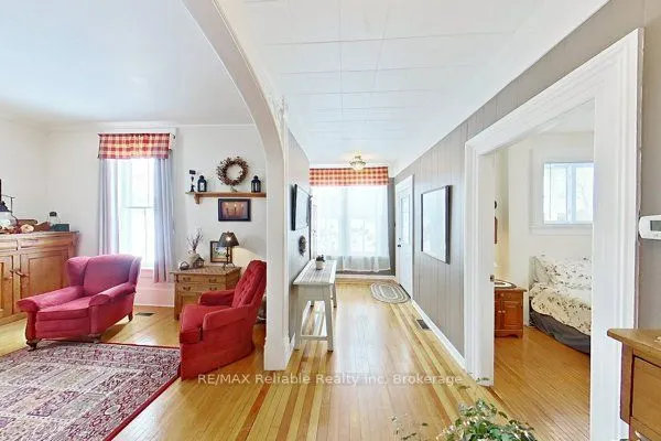 43 Jarvis Street N