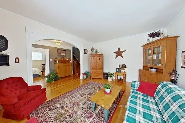 43 Jarvis Street N