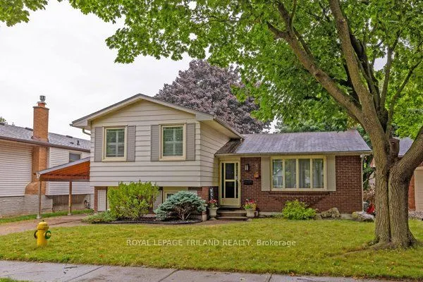 17 WINDING WAY Crescent