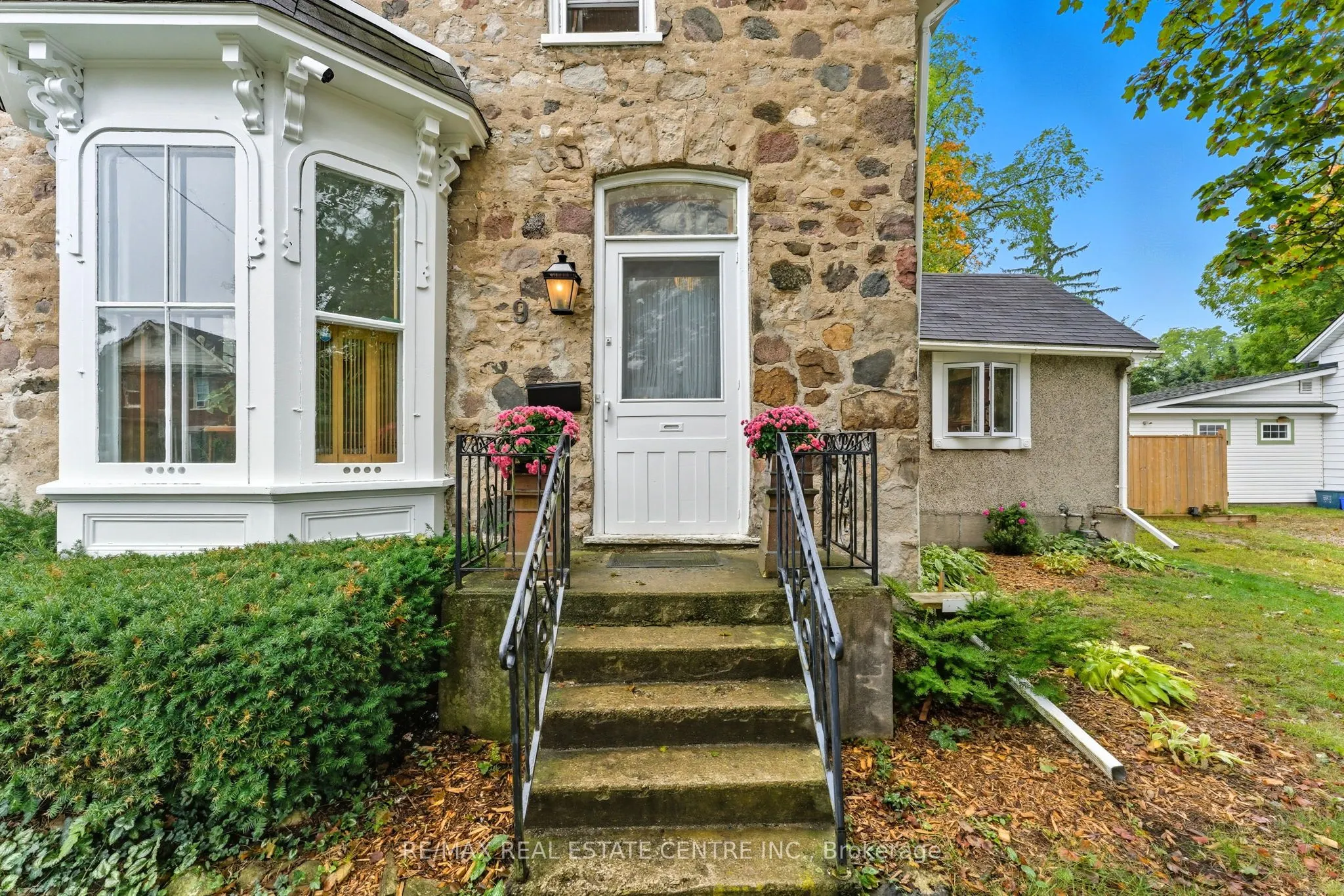 9 Dumfries Street