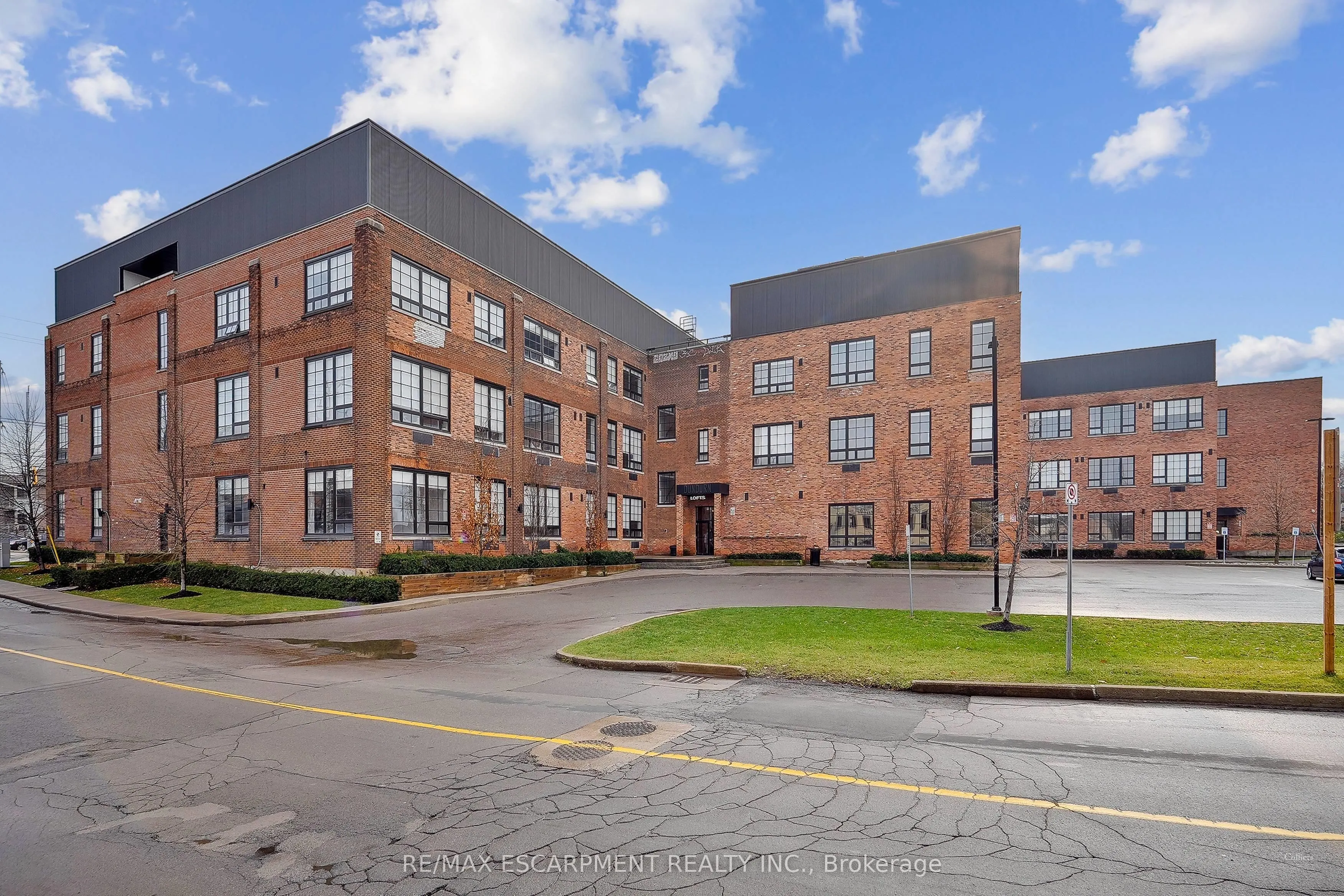 220 Dundurn Street S, #134