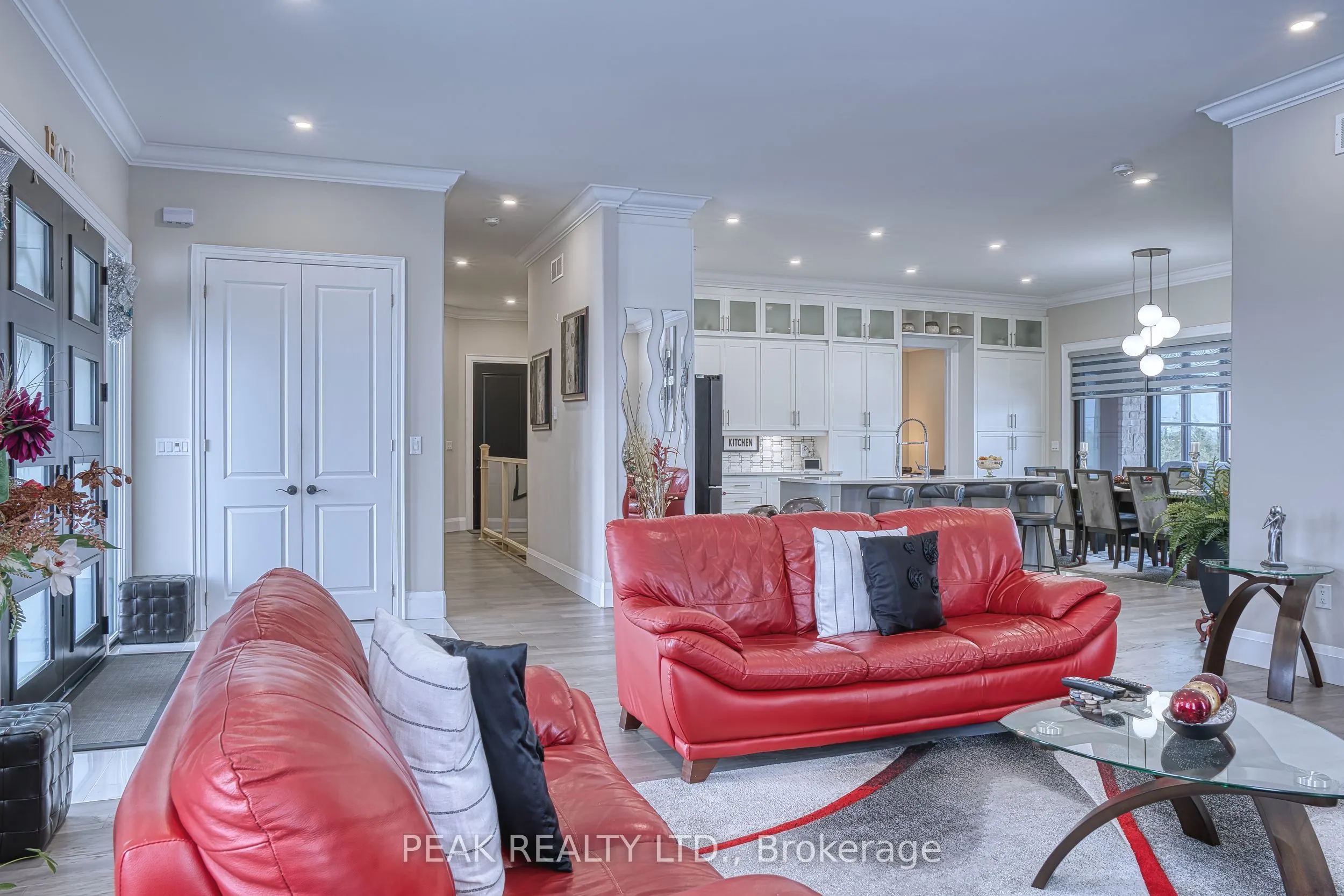 45 Wellington Street S