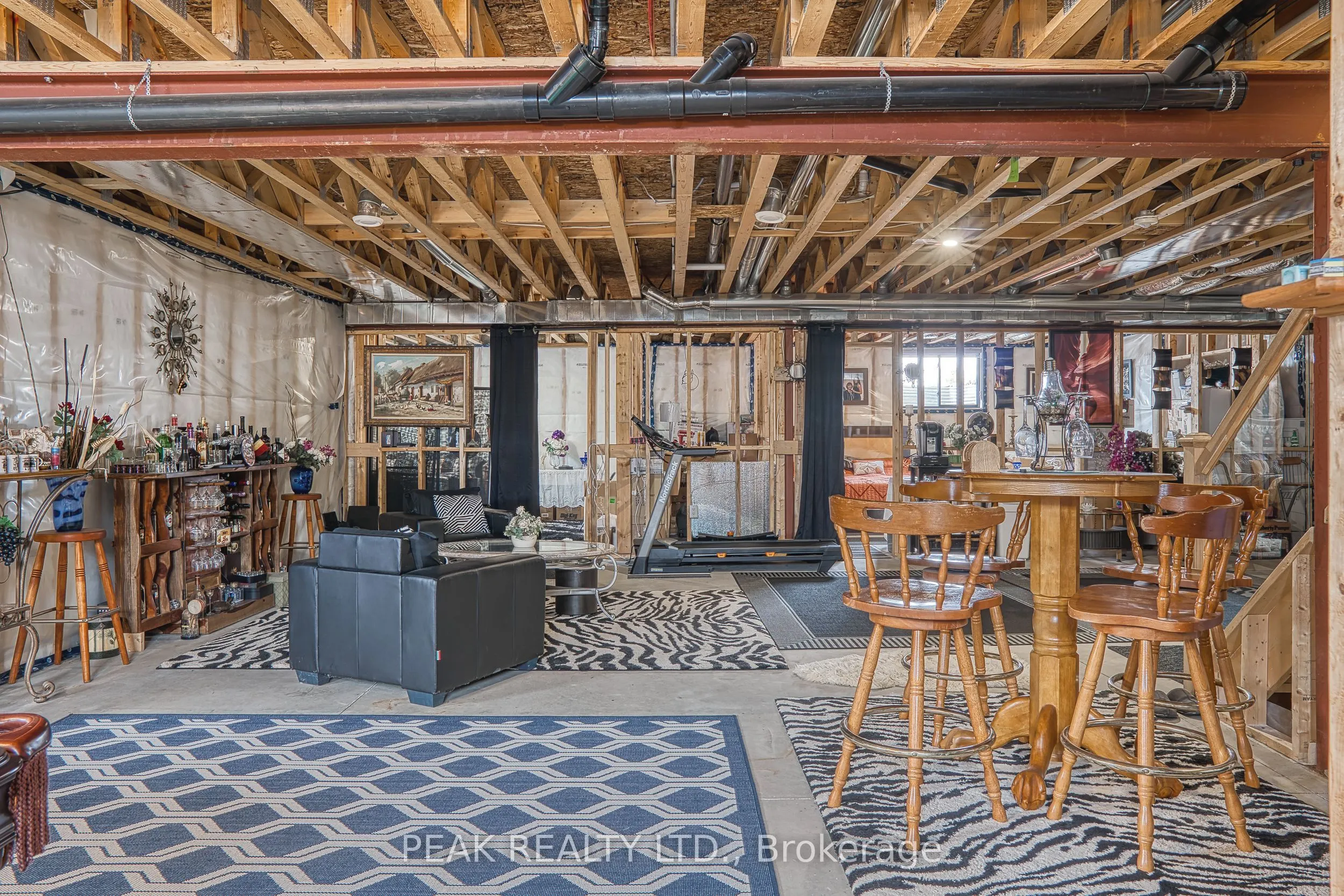 45 Wellington Street S