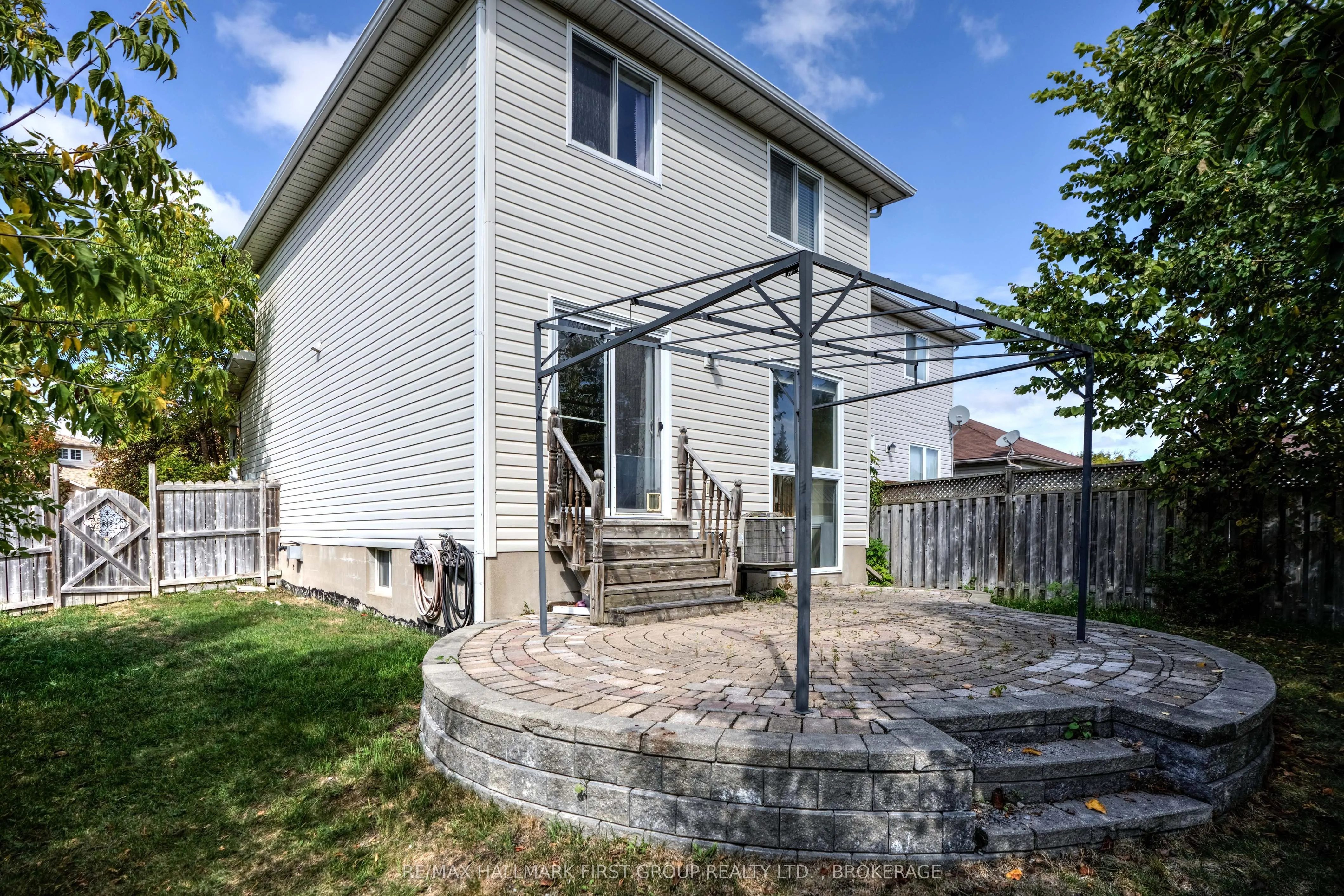 580 HERITAGE Court