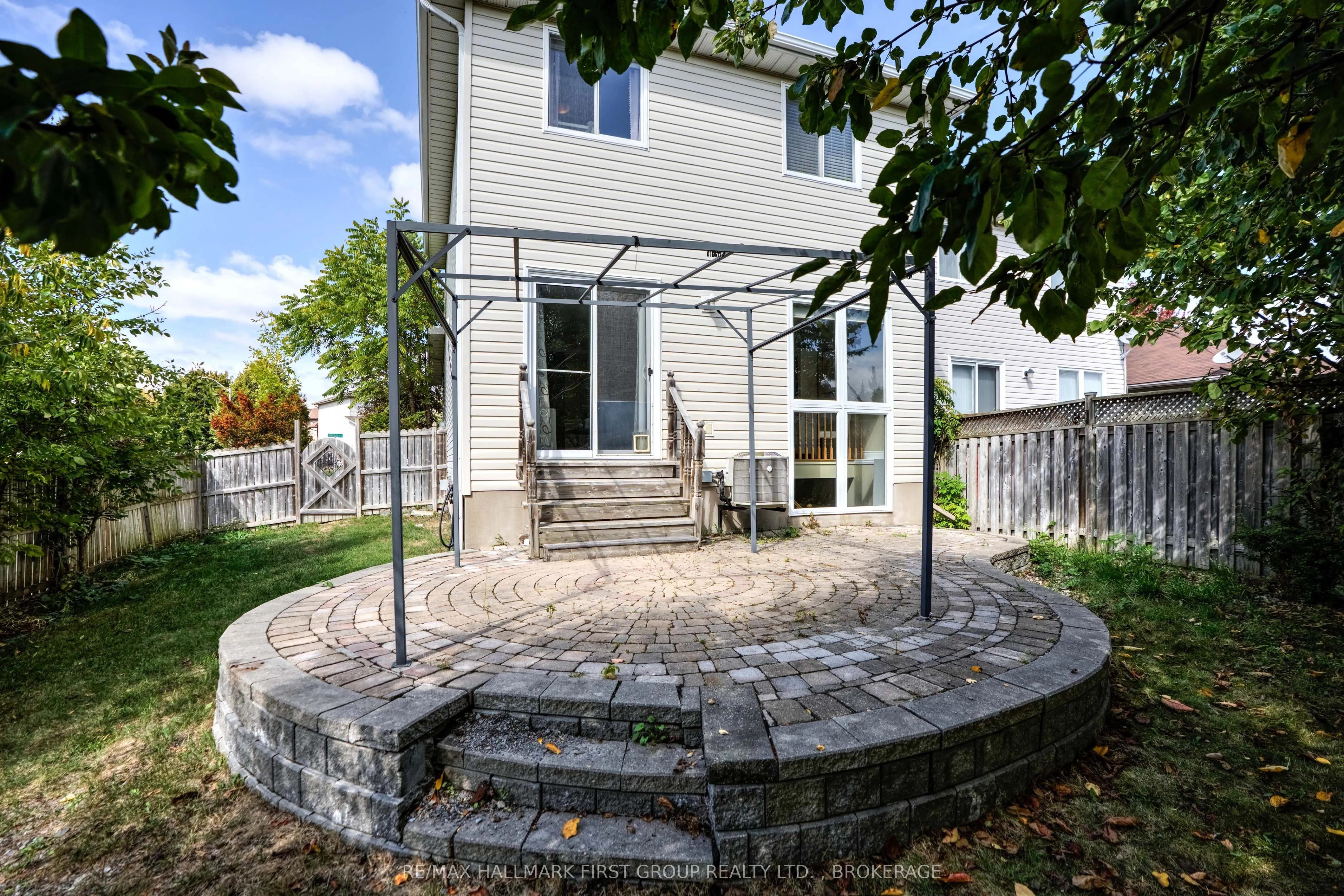580 HERITAGE Court
