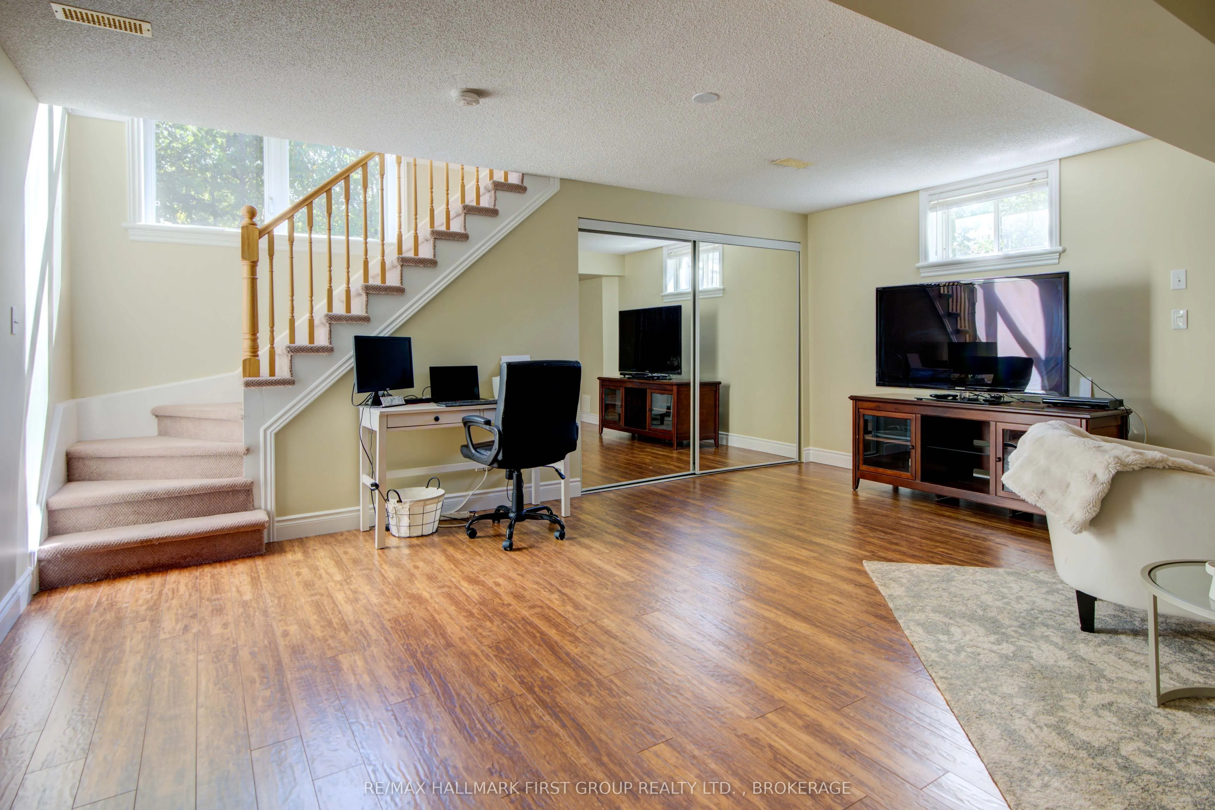 580 HERITAGE Court
