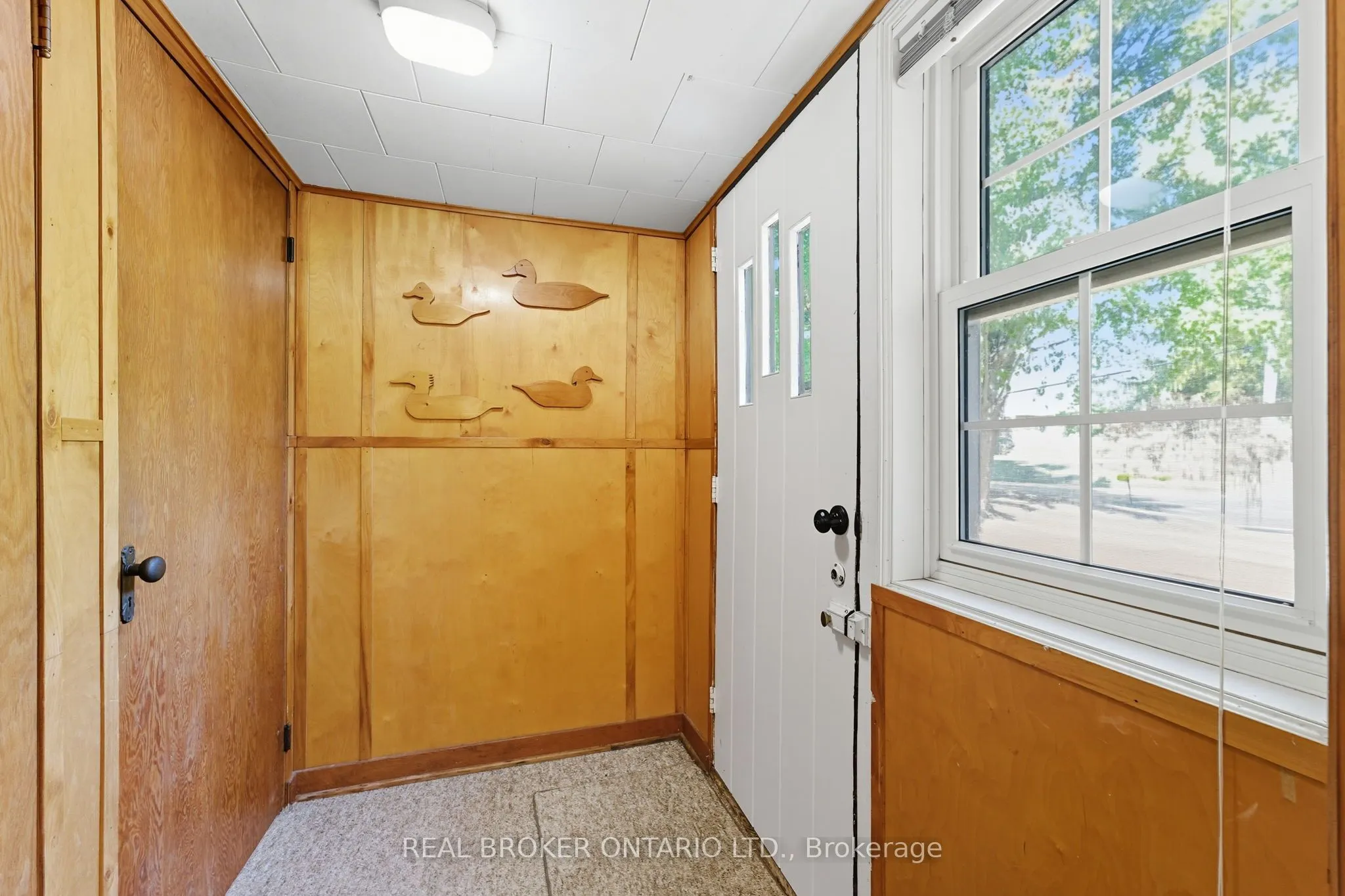 505 Main Street E