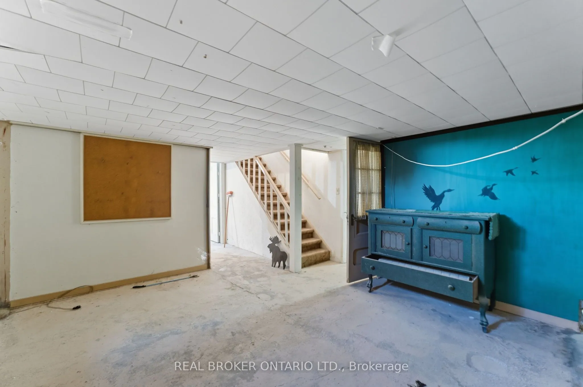 505 Main Street E