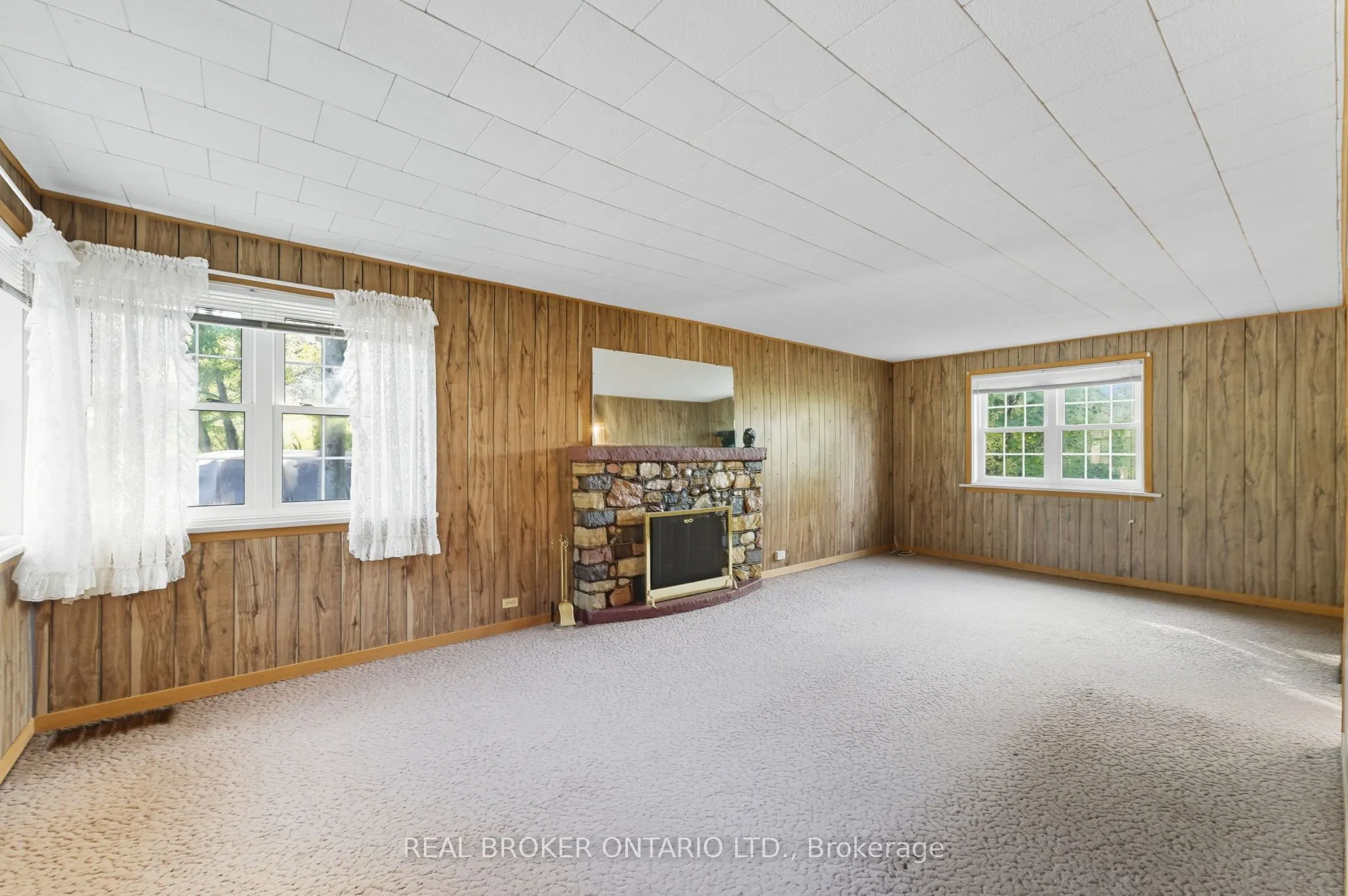 505 Main Street E