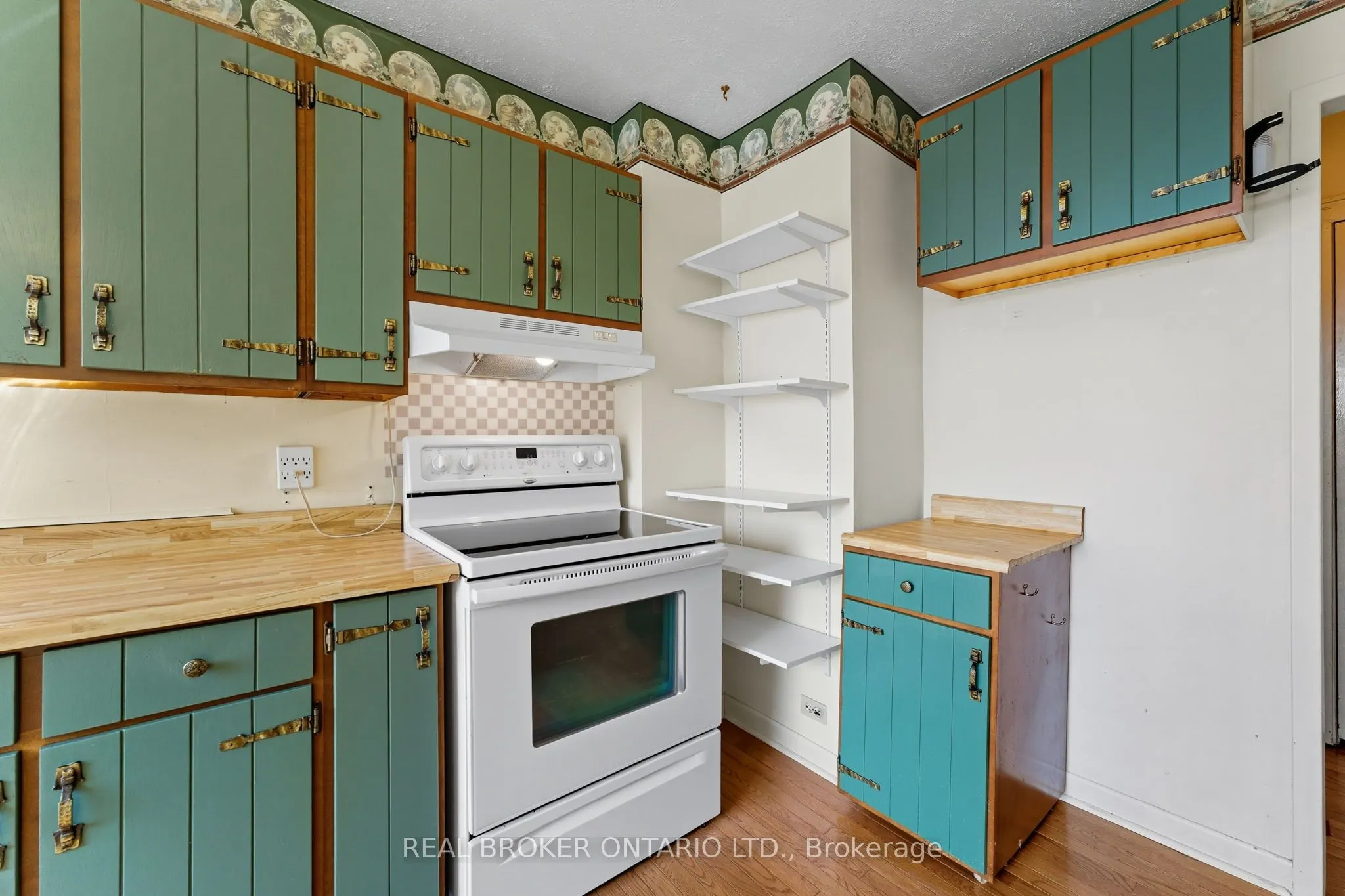 505 Main Street E