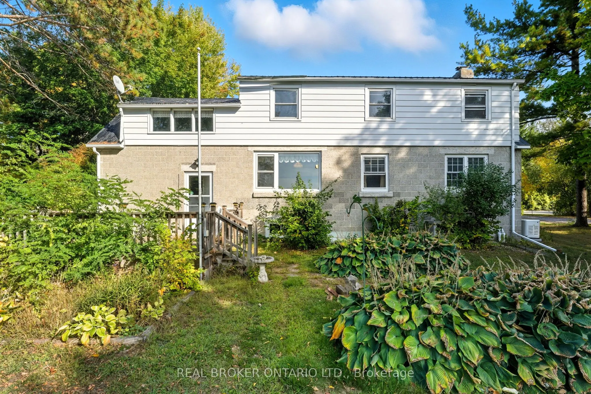 505 Main Street E