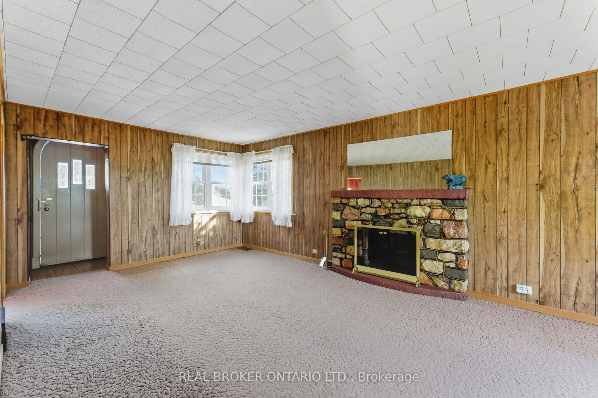 505 Main Street E