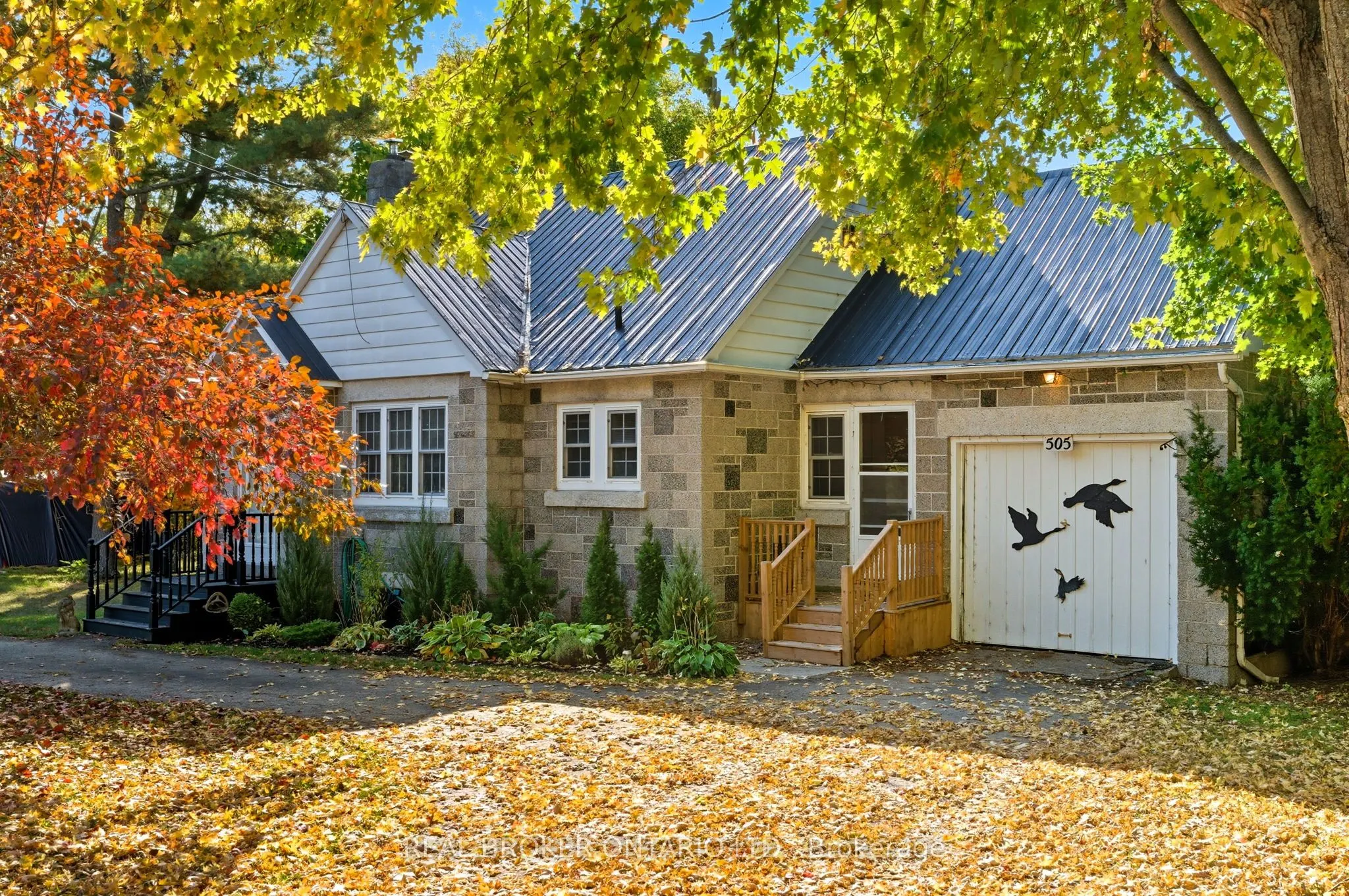 505 Main Street E